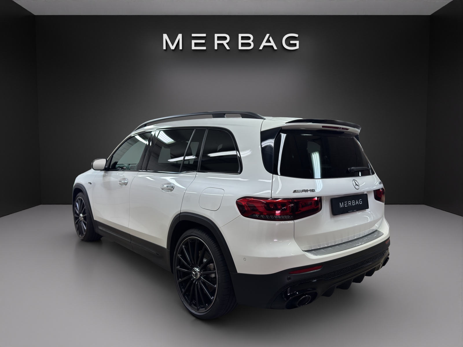 MERCEDES-BENZ GLB 35 AMG 4 MATIC-image-2