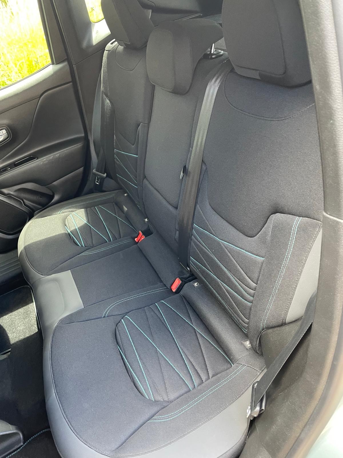 JEEP Renegade 1.5 Turbo Upland Plus MHEV-image-7