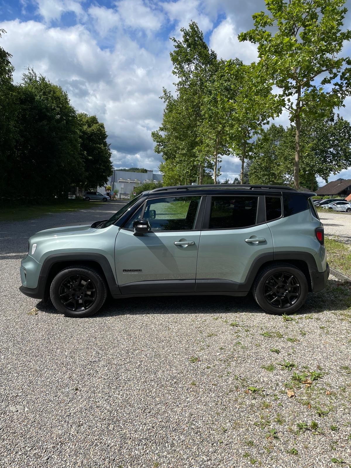 JEEP Renegade 1.5 Turbo Upland Plus MHEV-image-2