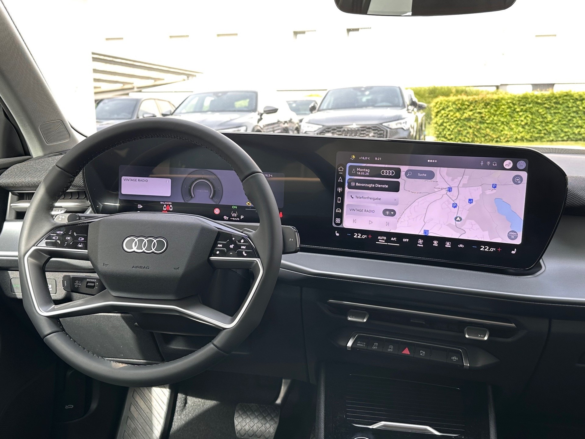 AUDI Q3 SUV TDI quattro 142 kW S tronic-image-4