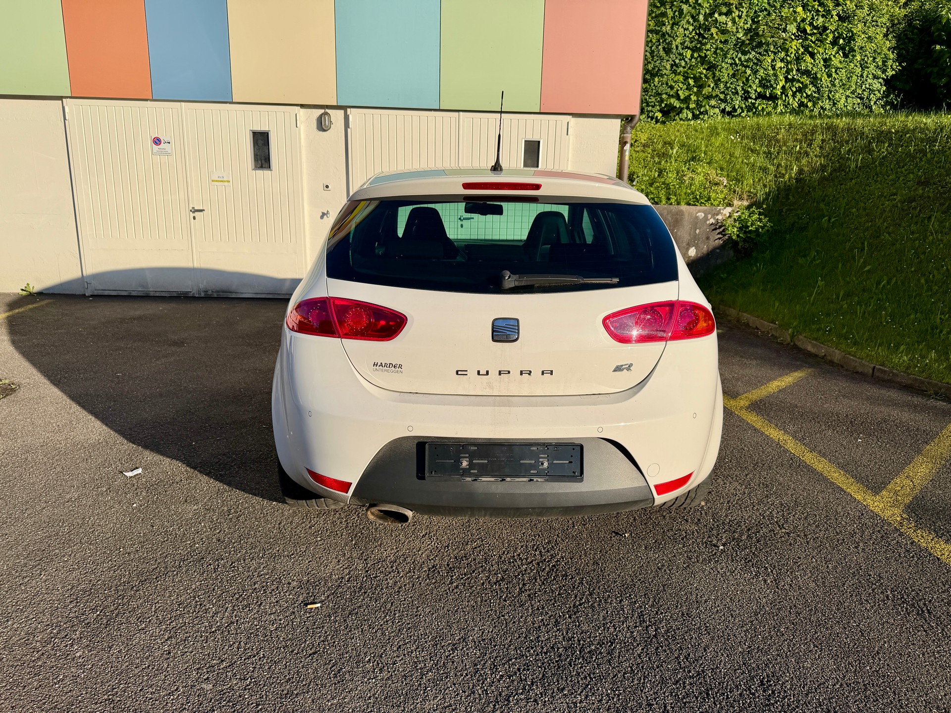 SEAT Leon 2.0 TSI Cupra R-image-2