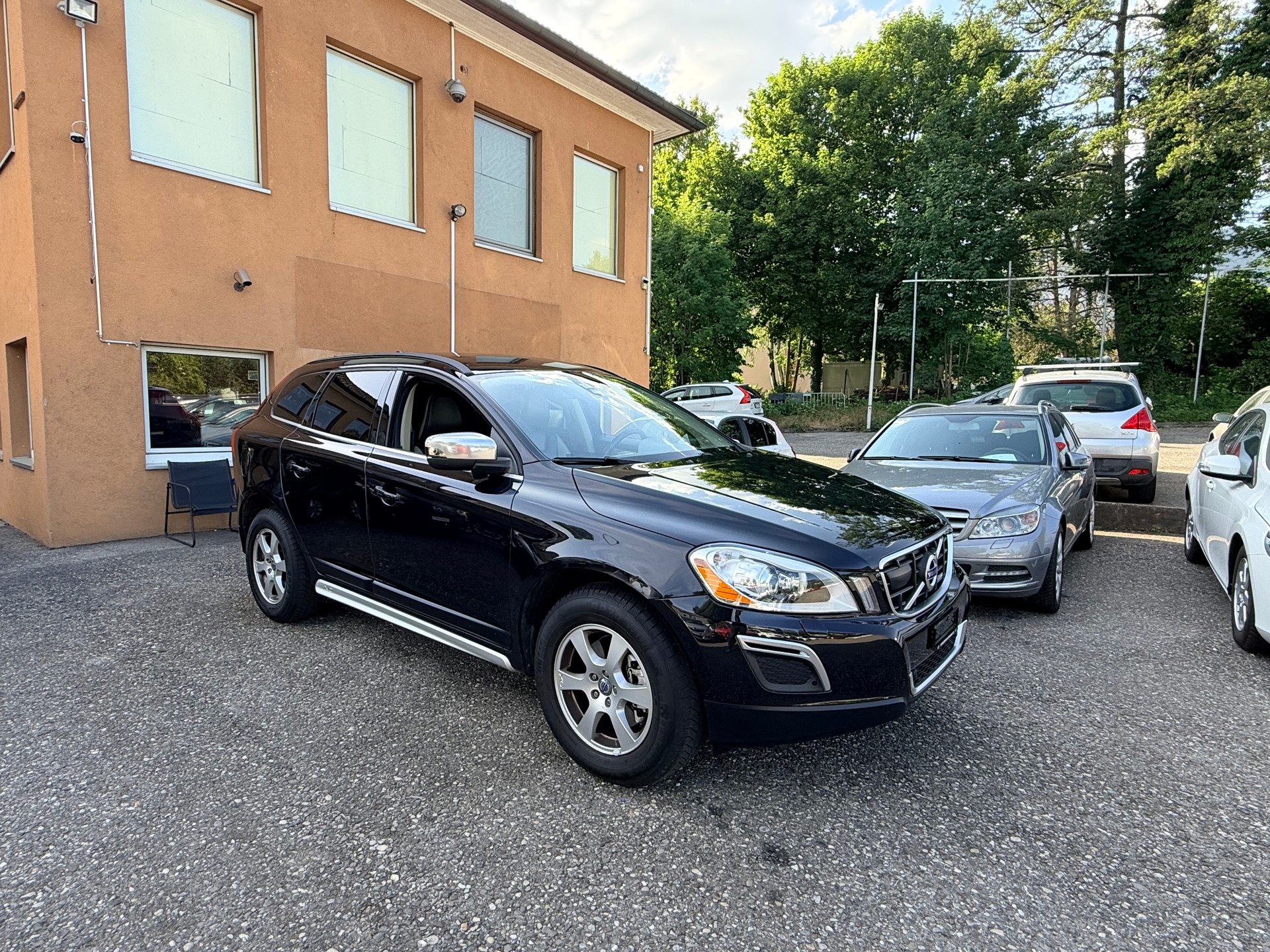 VOLVO XC60 T6 AWD R-Design Geartronic-showroom-element-2