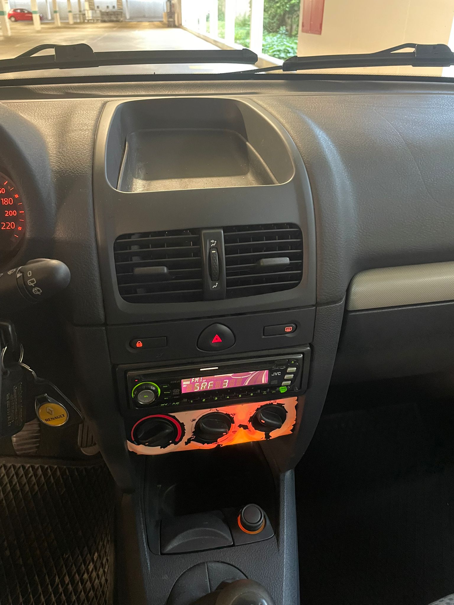 RENAULT Clio 1.2 16V Authentique Pack-image-11