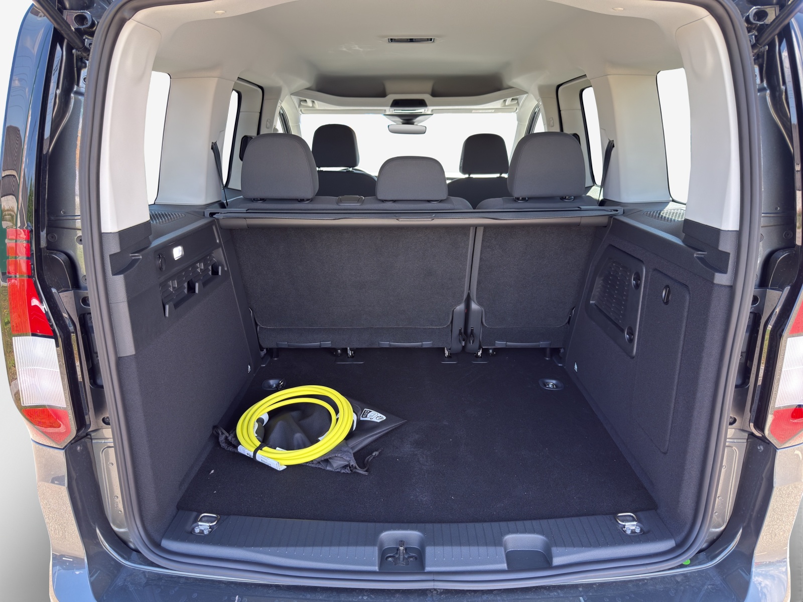 VW Caddy 1.5 TSI Plug in Hybrid Liberty DSG-image-12