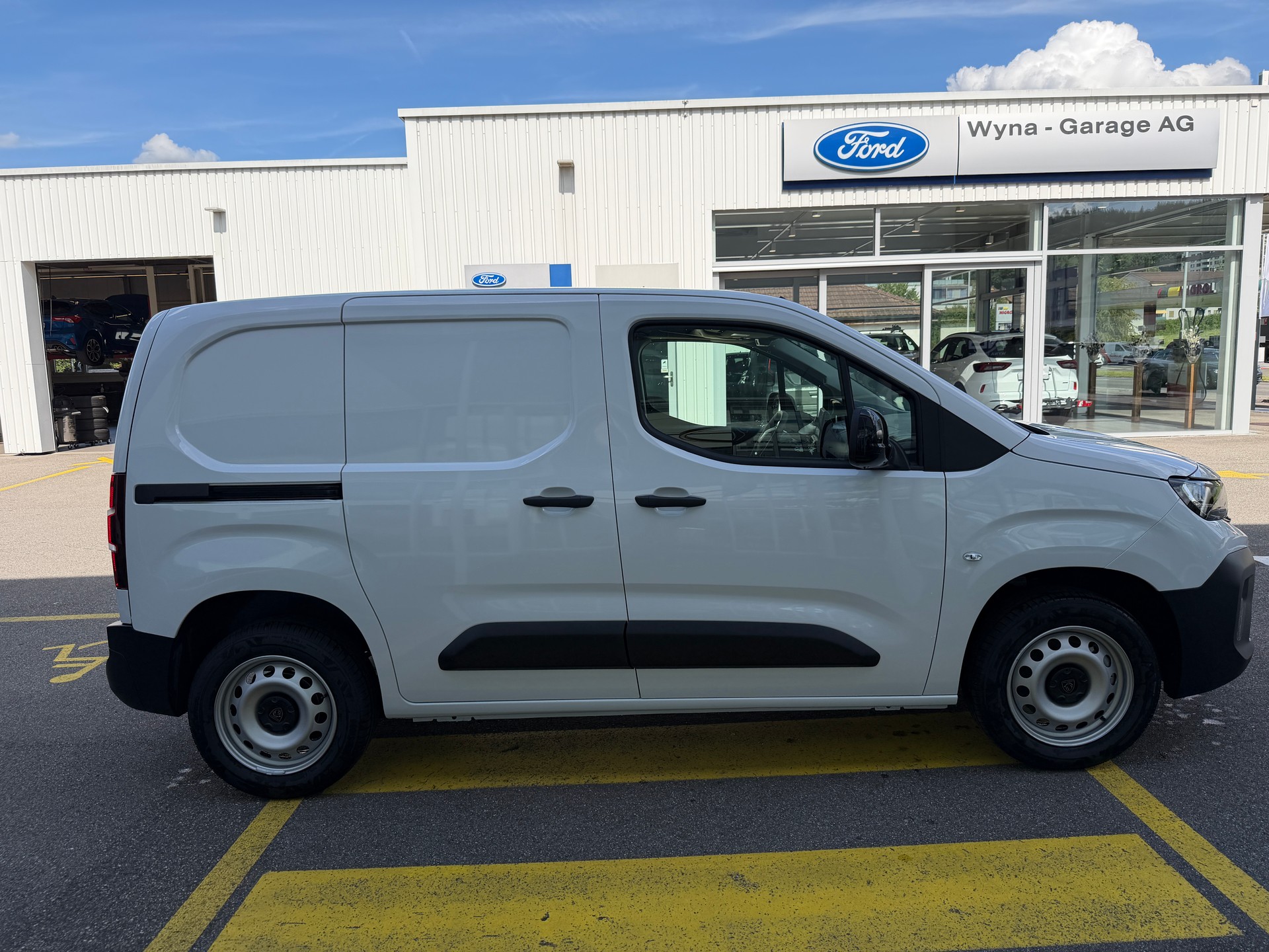 PEUGEOT Partner Kaw. 1000 Standard 1.5 BlueHDI 100 S/S-image-4
