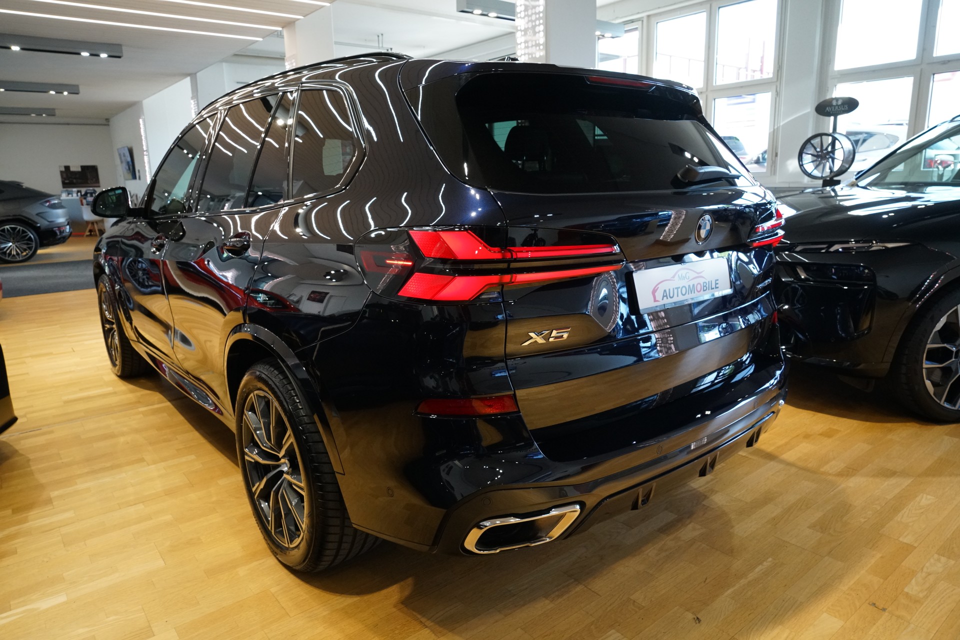 BMW X5 xDrive 48V 30d M Sport Steptronic-showroom-element-3