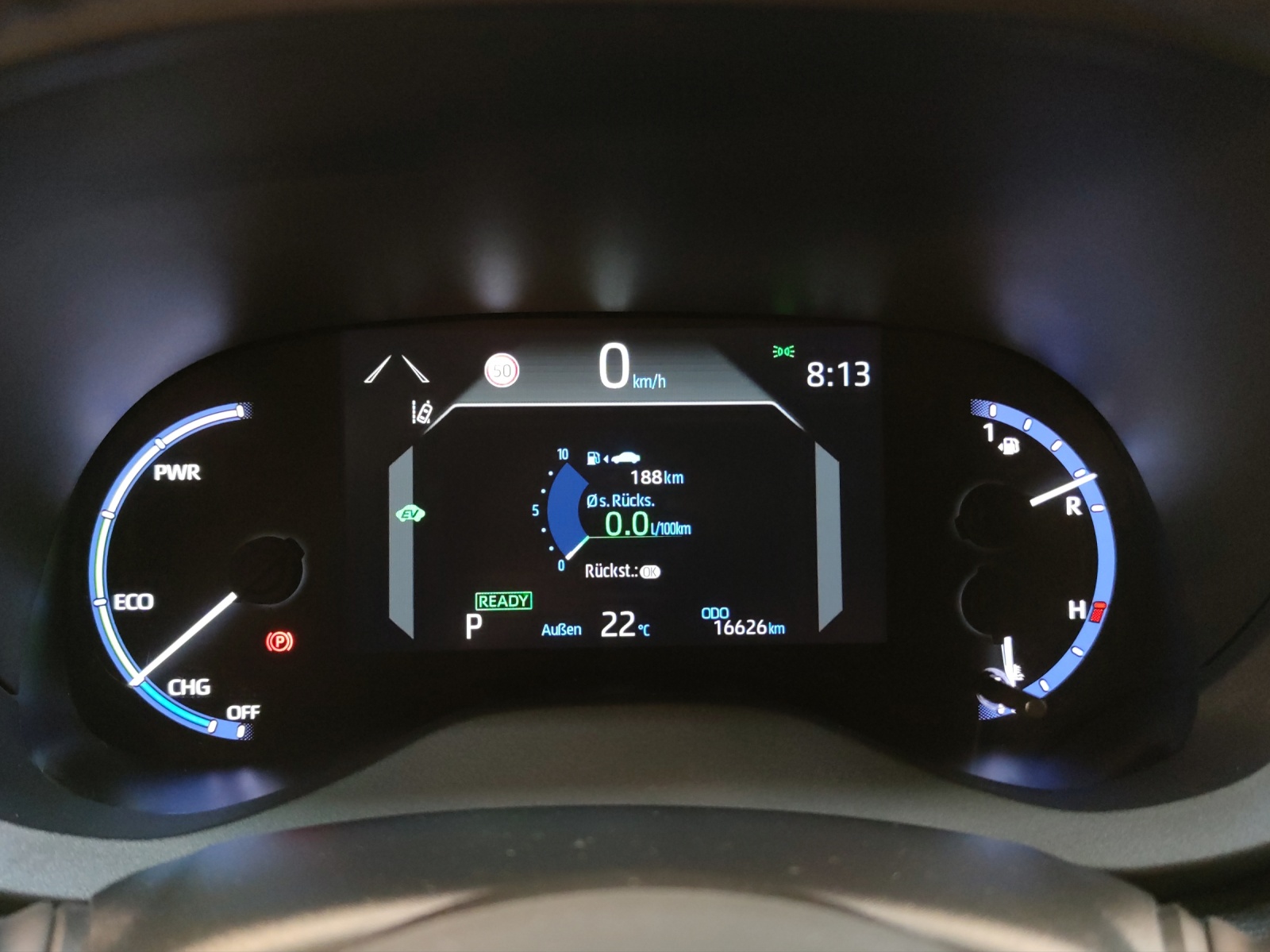 TOYOTA Yaris Cross 1.5 VVT-i HSD Trend AWD-i-image-12