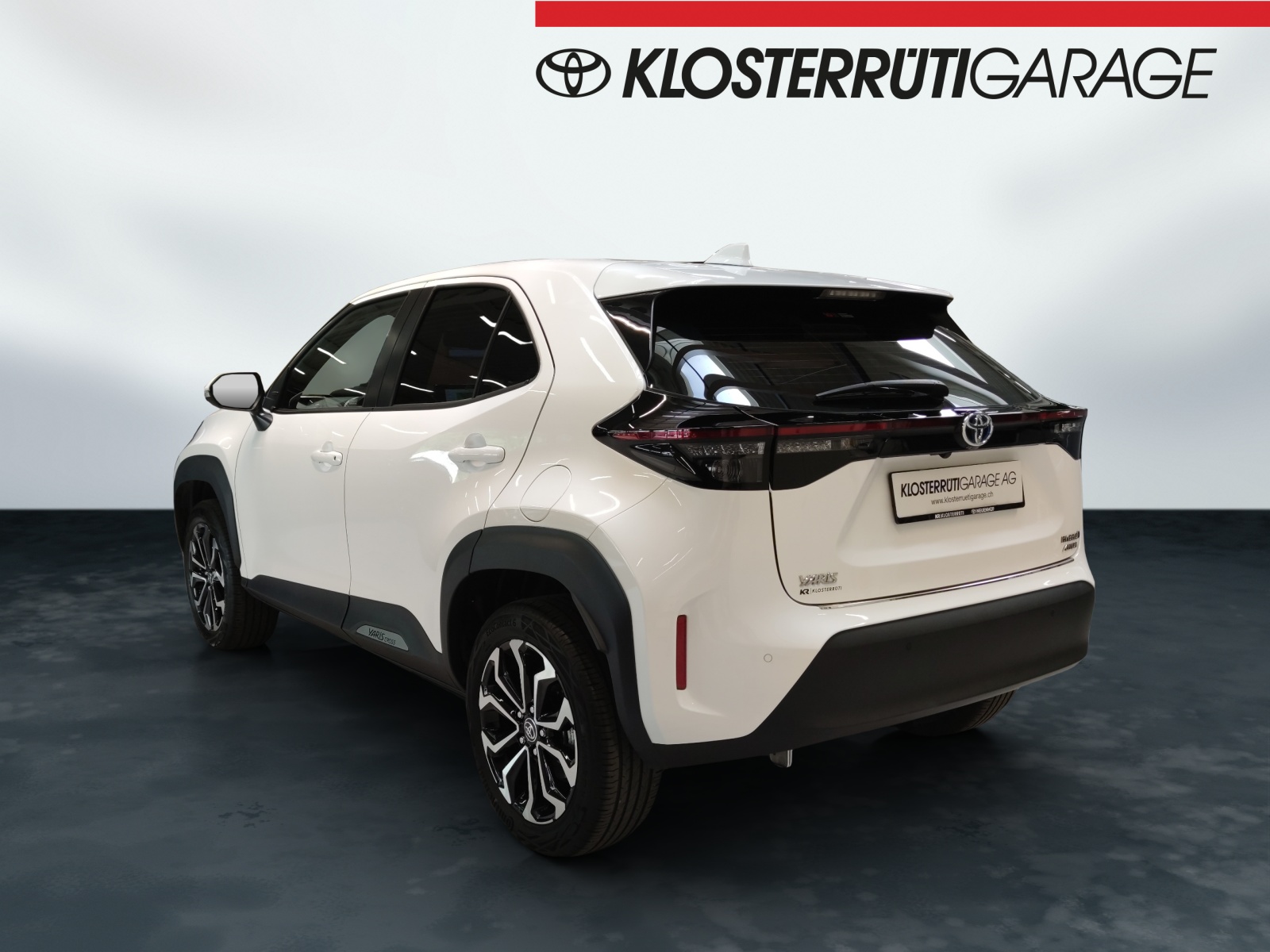 TOYOTA Yaris Cross 1.5 VVT-i HSD Trend AWD-i-image-3