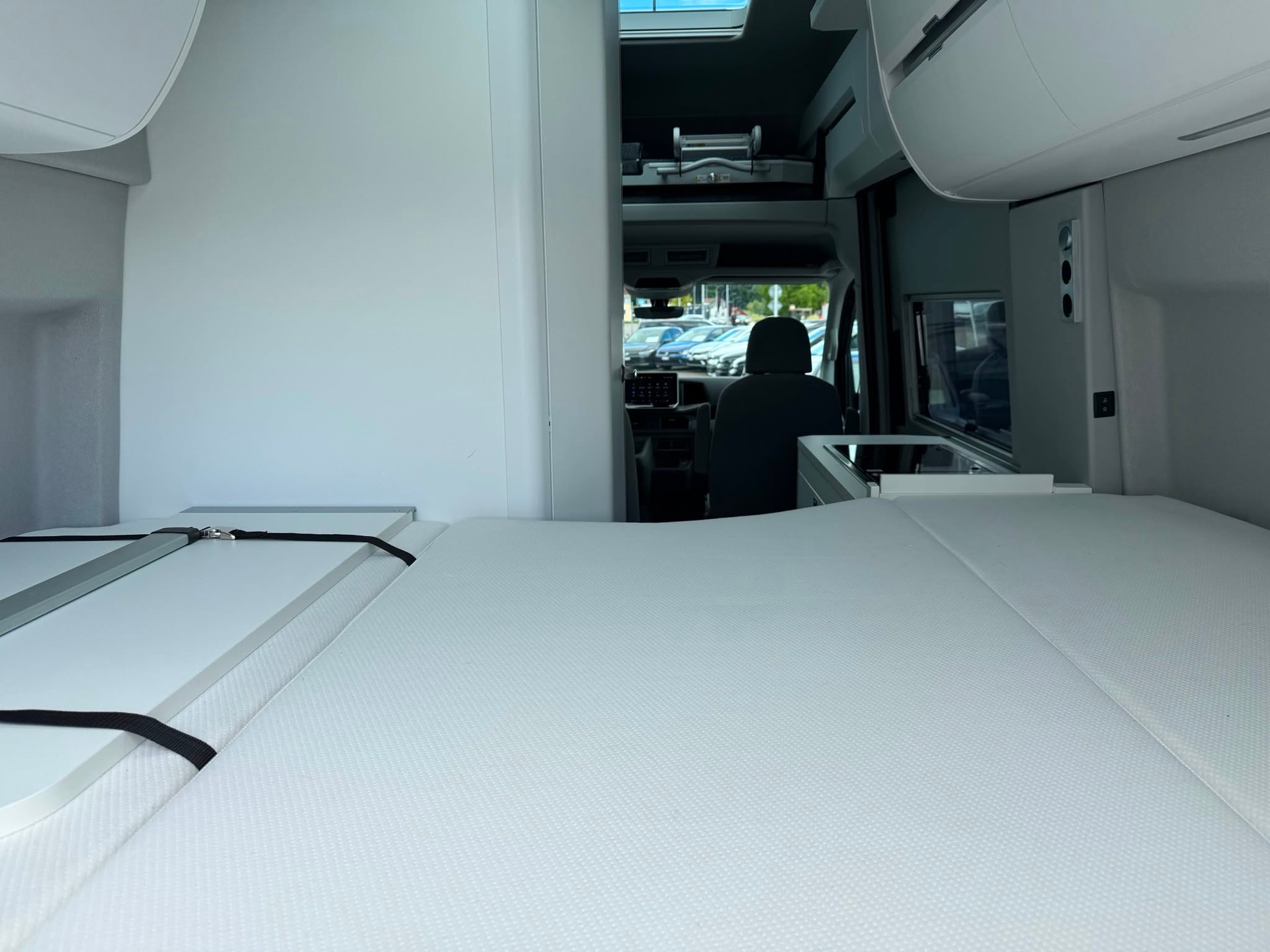 VW Grand California 600 2.0 BI-TDI-image-9