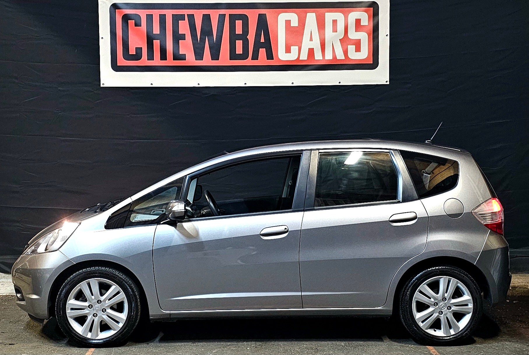 HONDA Jazz 1.4i Exclusive-showroom-element-1