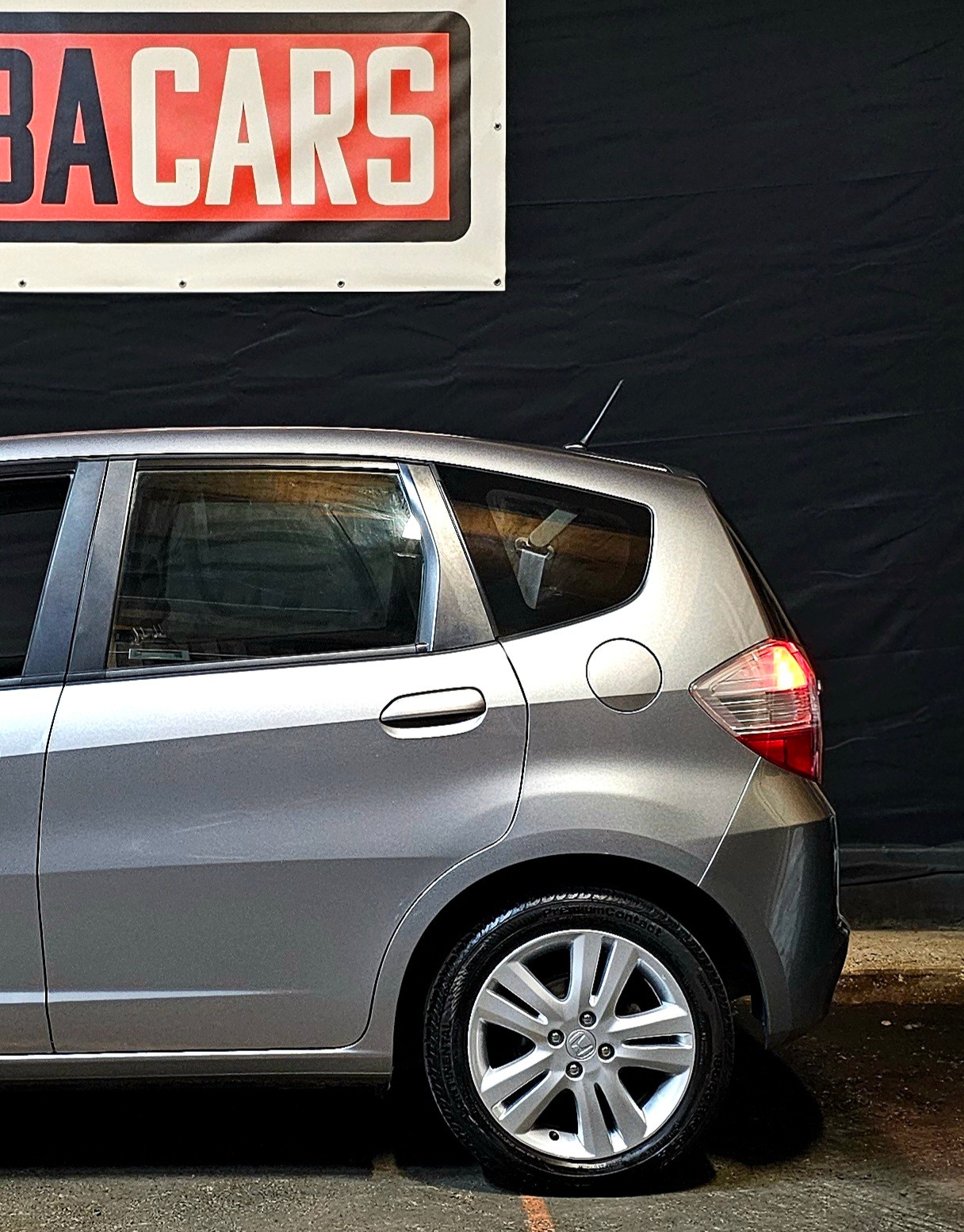 HONDA Jazz 1.4i Exclusive-showroom-element-3