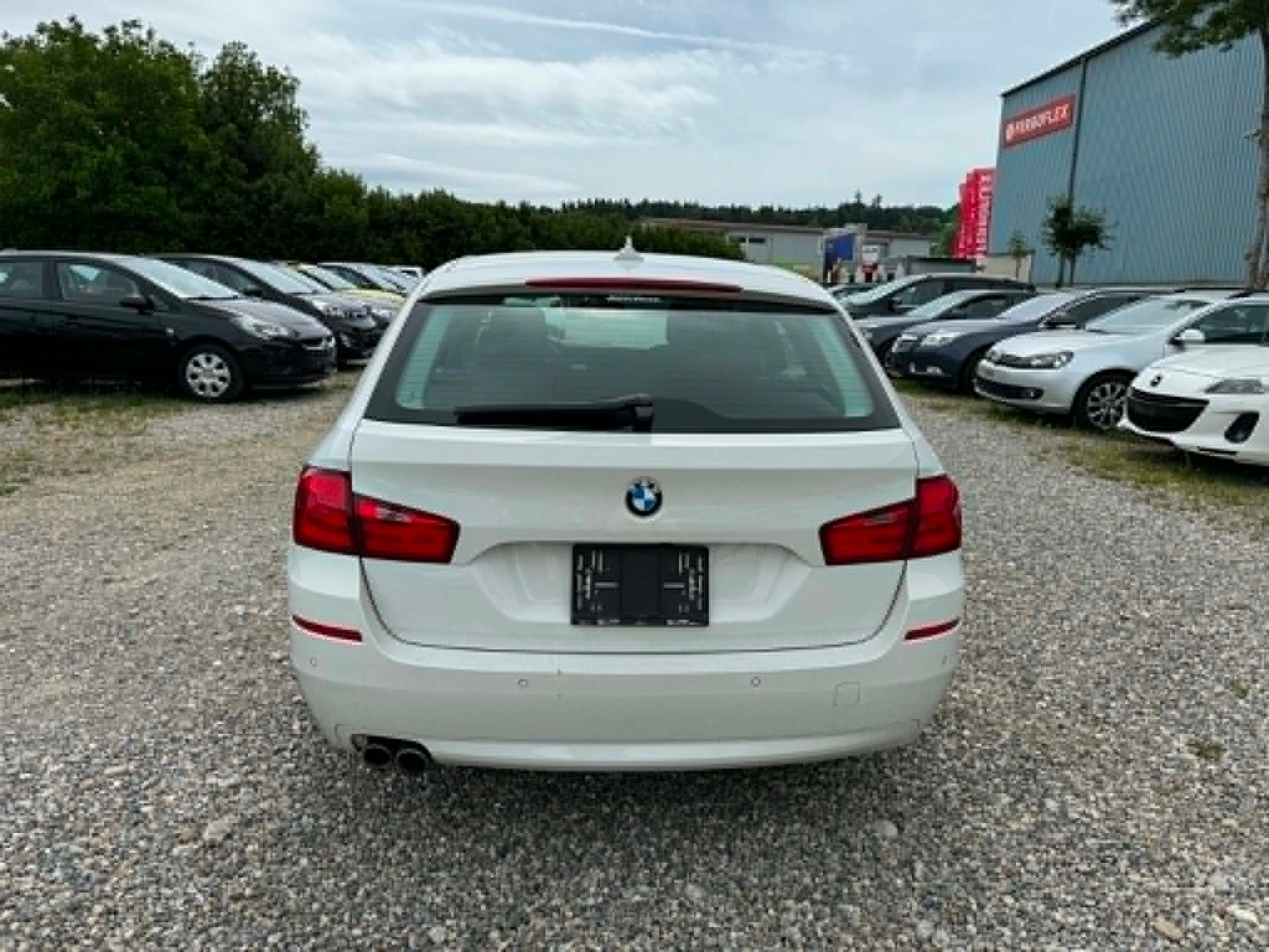 BMW 530d xDrive Touring Steptronic-image-11