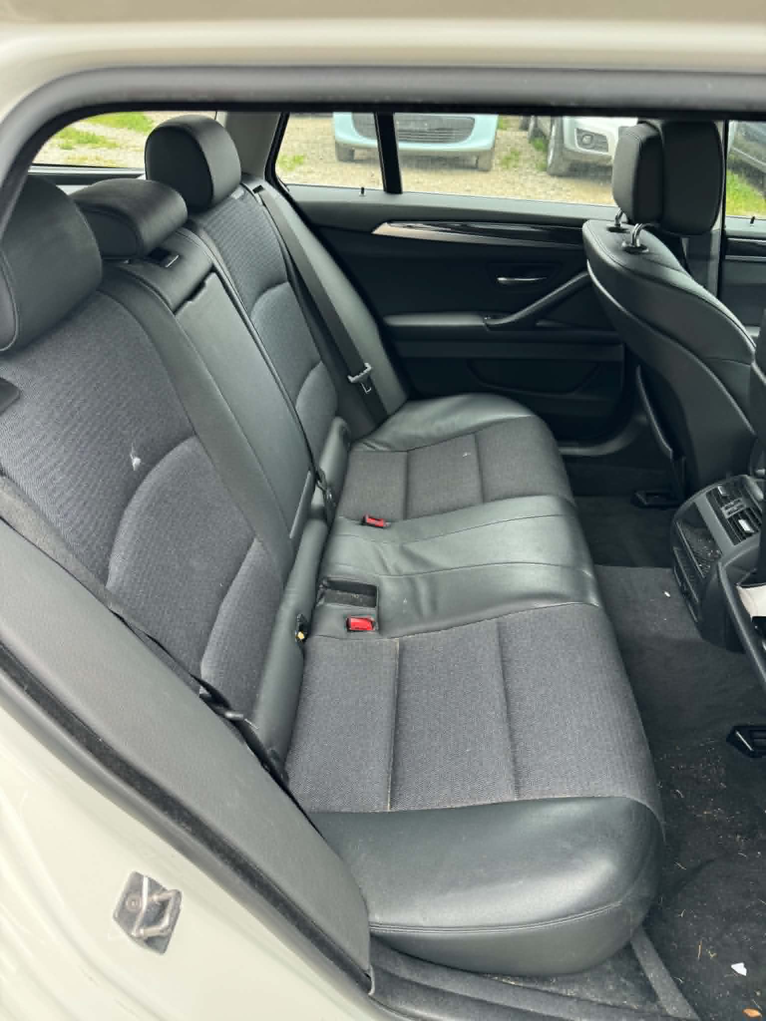 BMW 530d xDrive Touring Steptronic-image-10