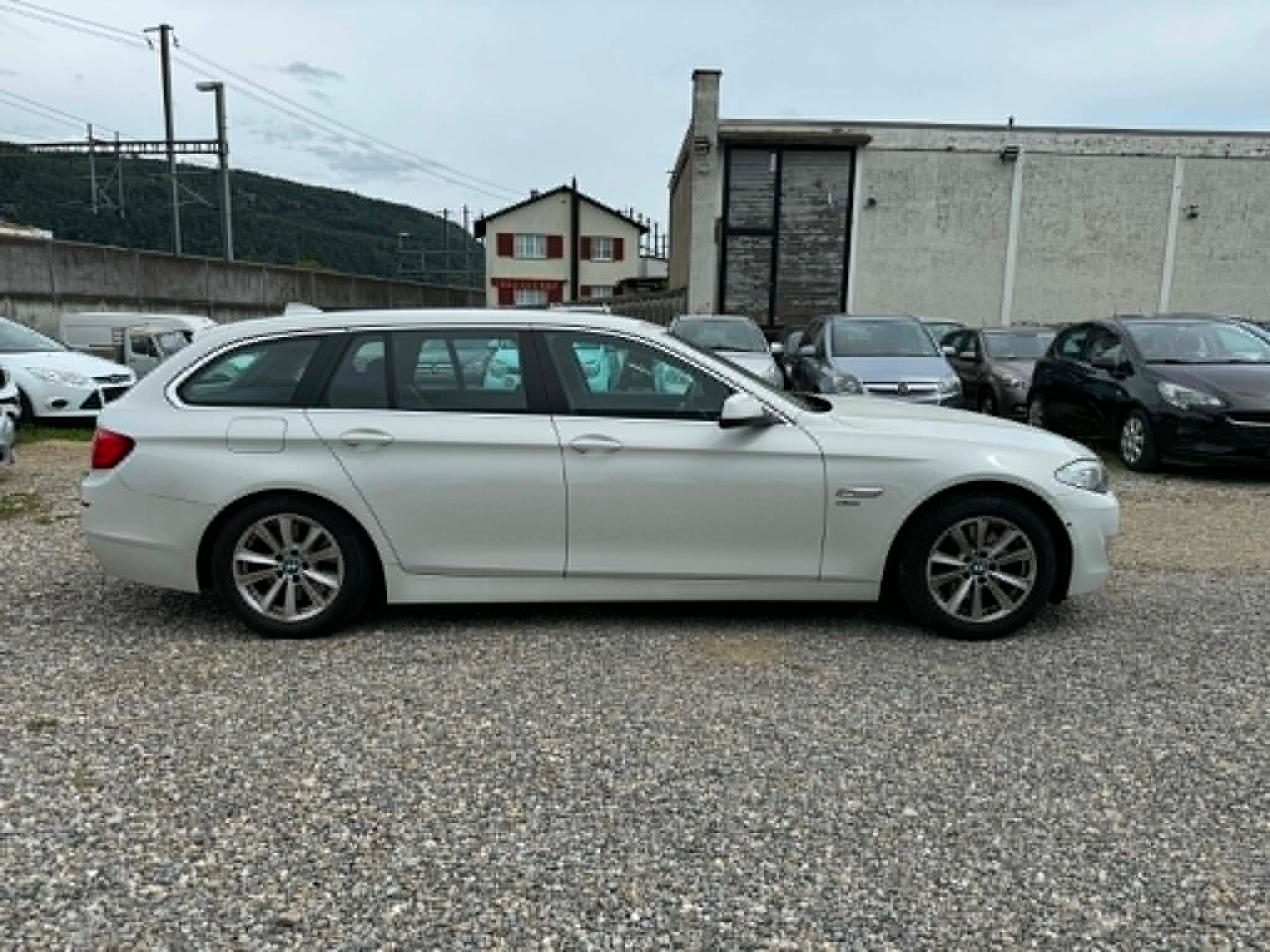 BMW 530d xDrive Touring Steptronic-image-4