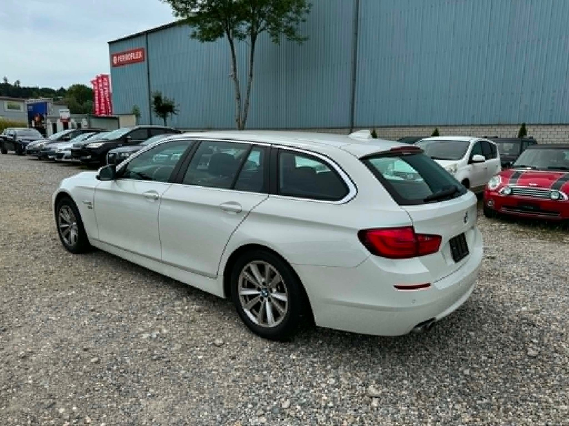 BMW 530d xDrive Touring Steptronic-image-5