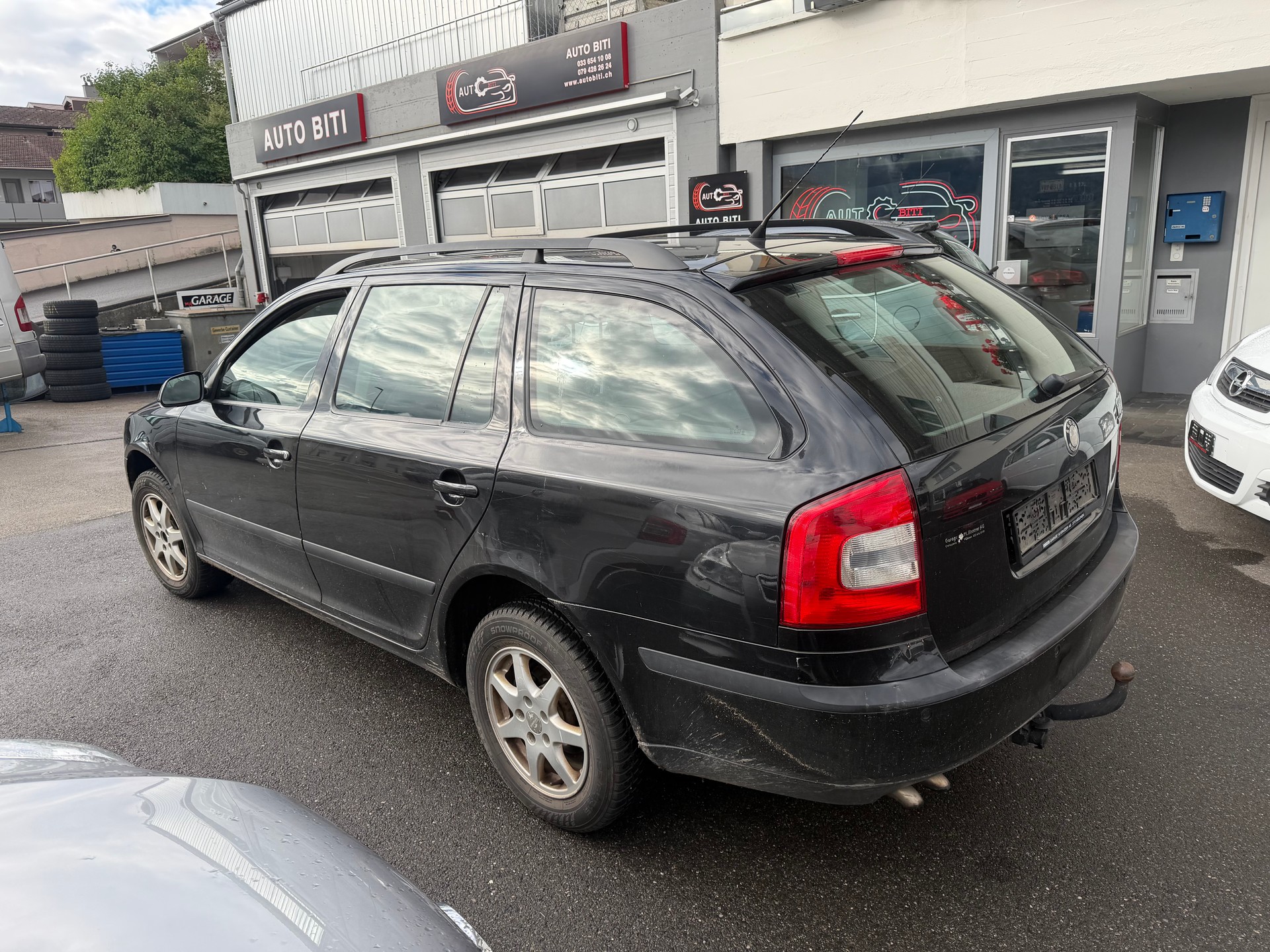 SKODA Octavia 2.0 TDI Adventure 4x4-image-3