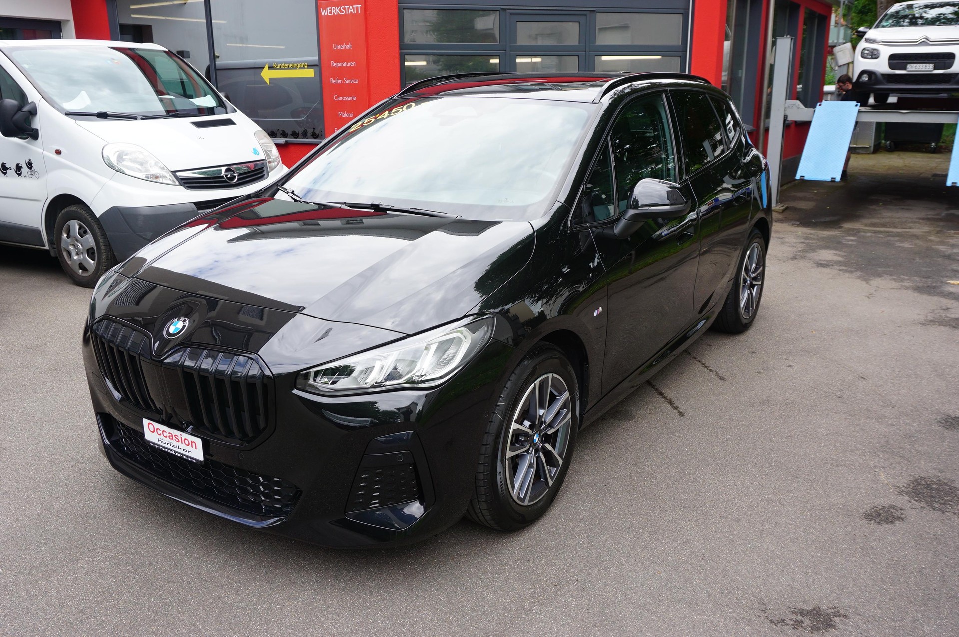 BMW 218d Active Tourer-image-3