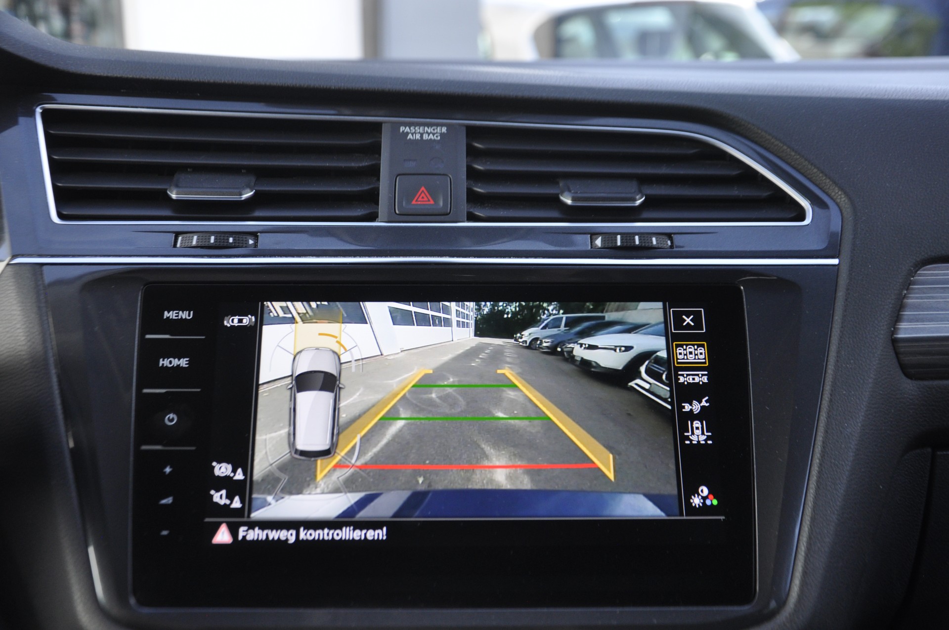VW Tiguan Allspace 2.0 TDI SCR Life 4Motion DSG I 7 Plätze-image-11