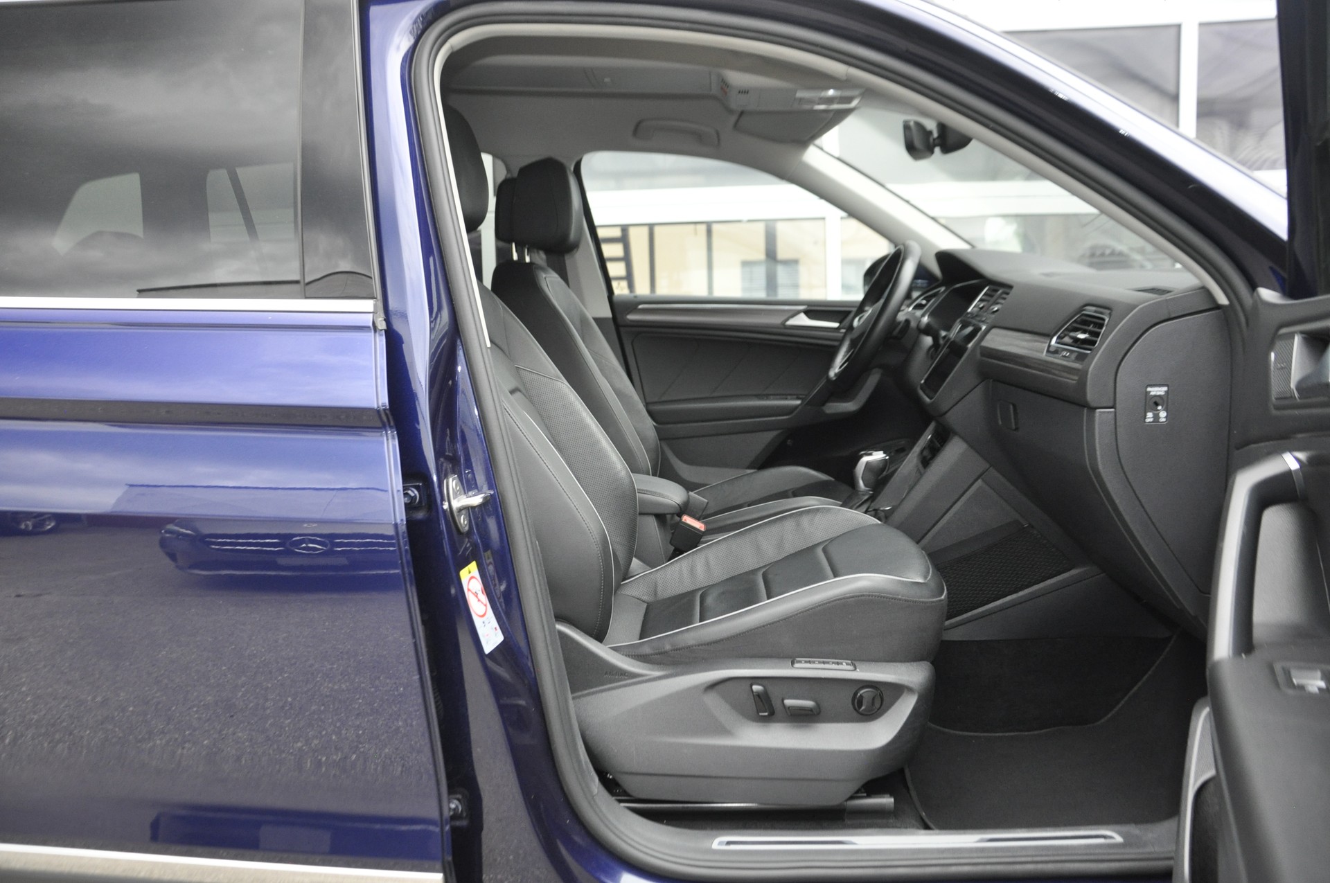 VW Tiguan Allspace 2.0 TDI SCR Life 4Motion DSG I 7 Plätze-image-7