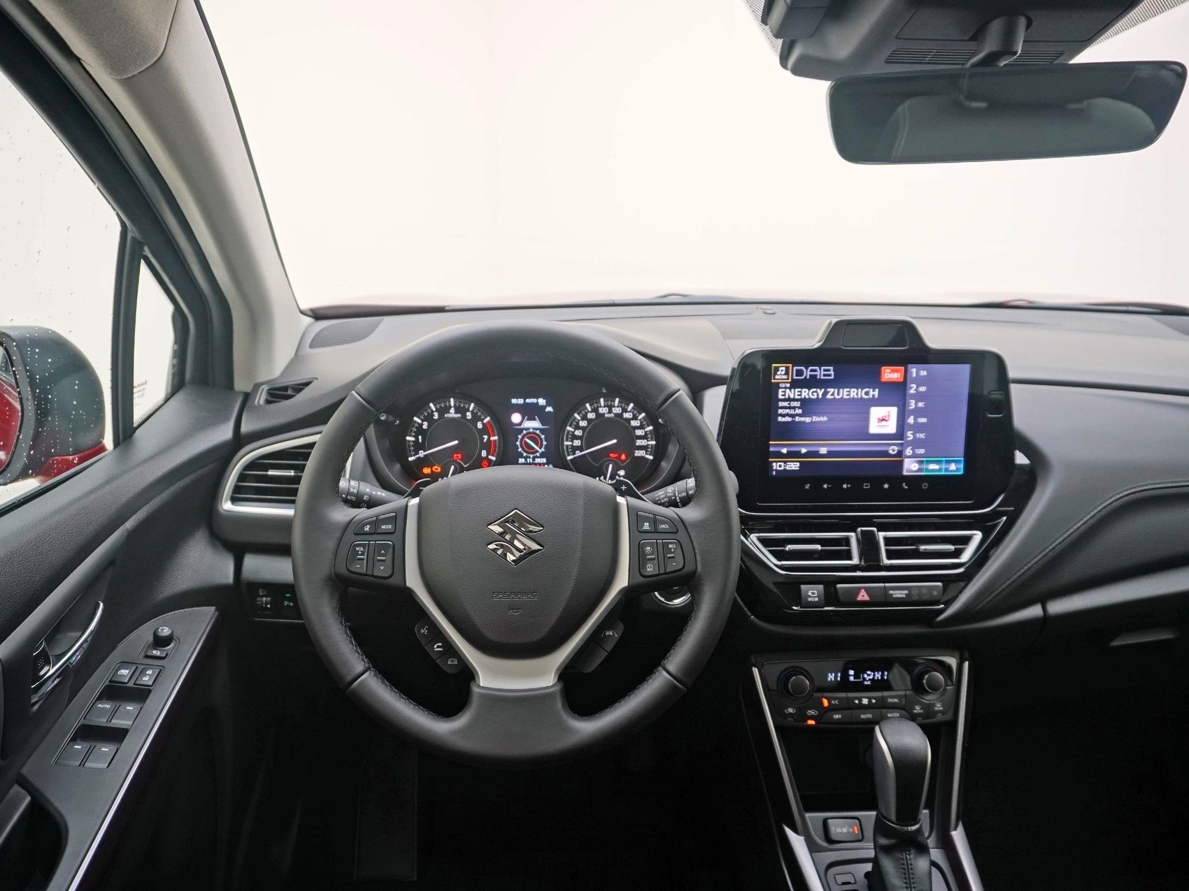 SUZUKI S-Cross 1.4 T Compact Top Hybrid 4x4-image-9