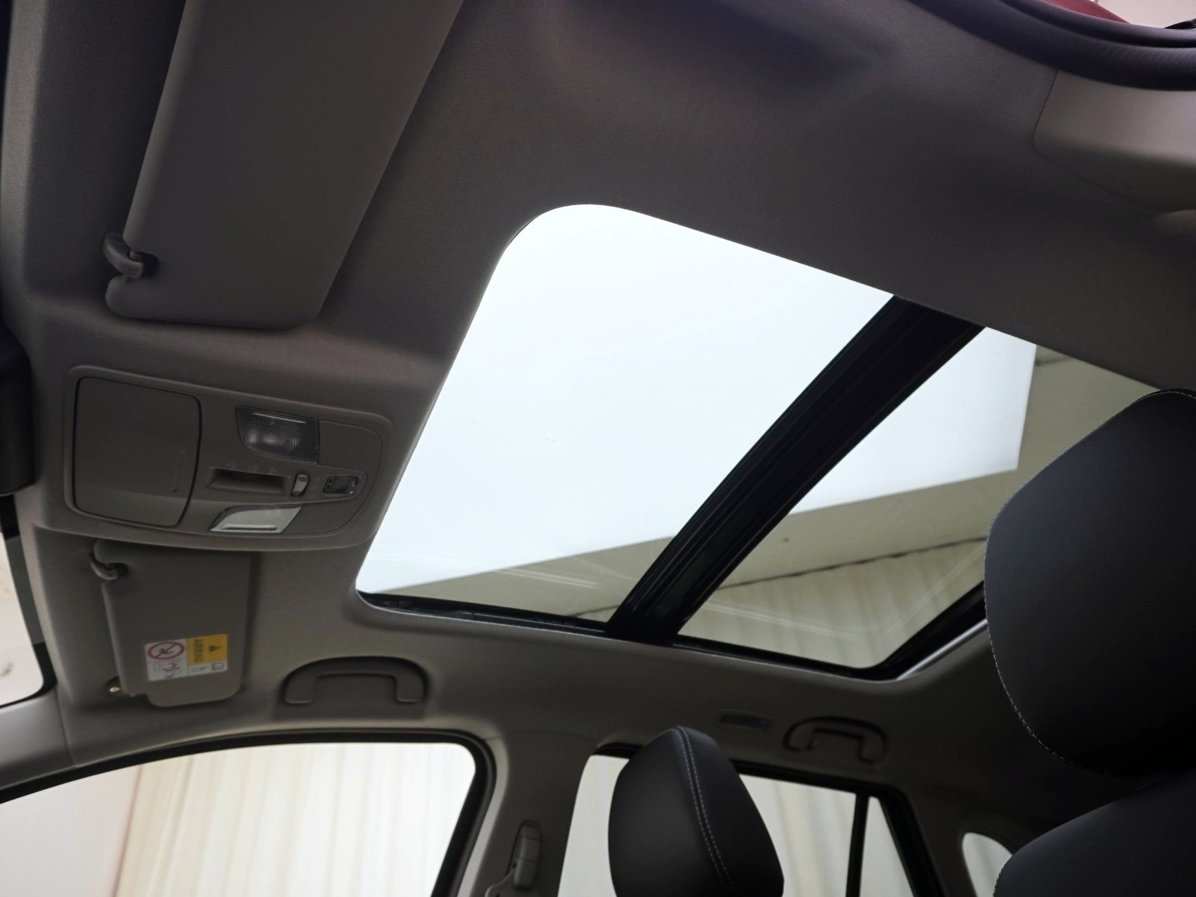 SUZUKI S-Cross 1.4 T Compact Top Hybrid 4x4-image-16