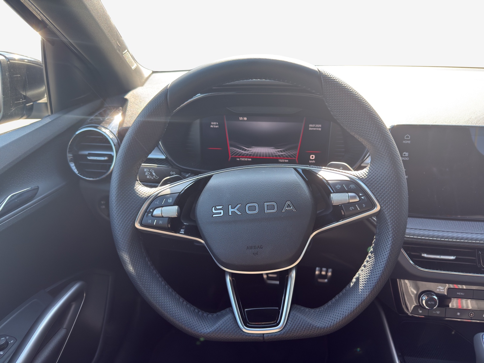 SKODA Fabia 1.5 TSI 130 DSG-image-9
