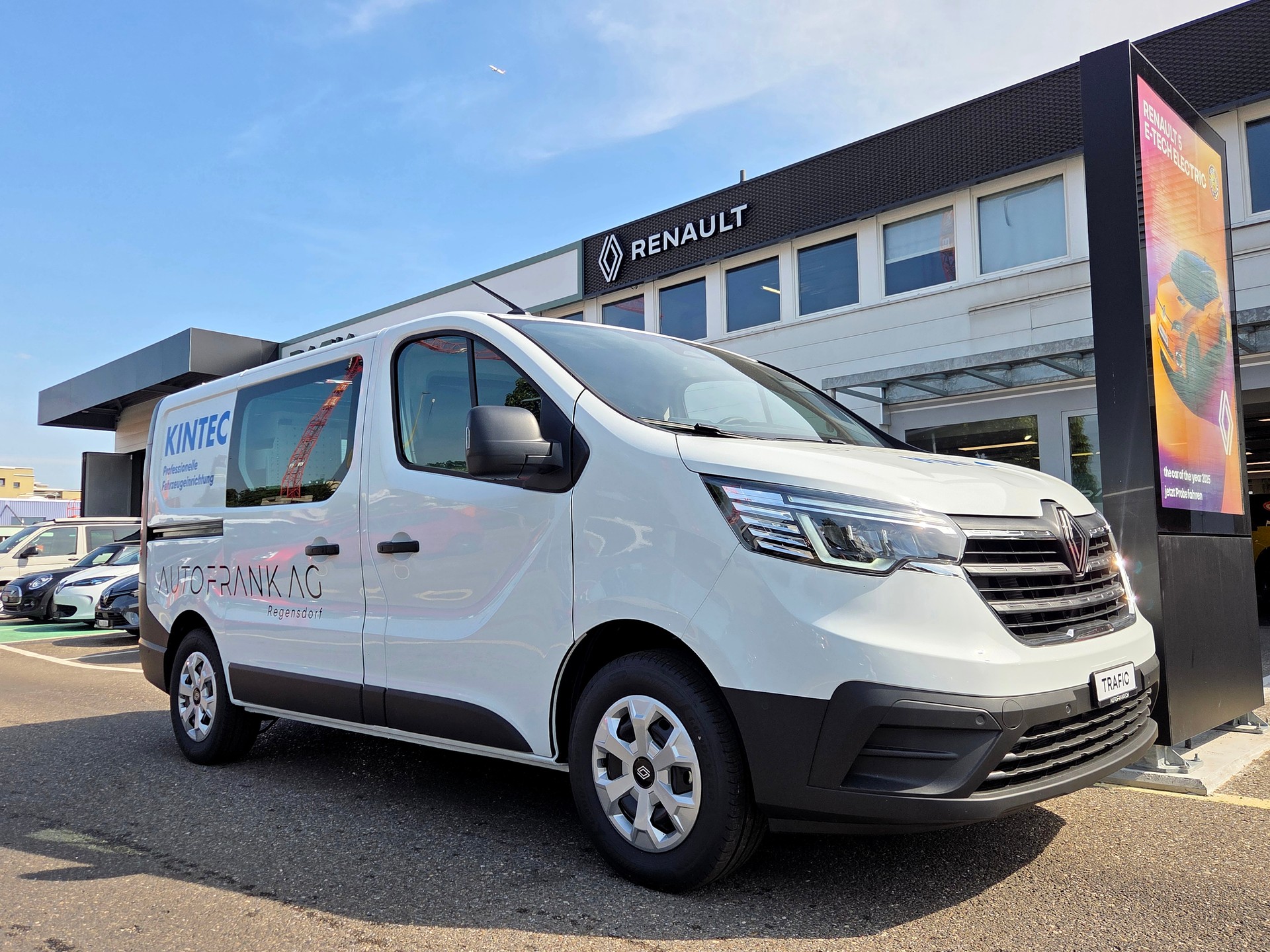 RENAULT Trafic Kaw. 3.0 t L1 H1 2.0 dCi Blue 130 Advance-image-0