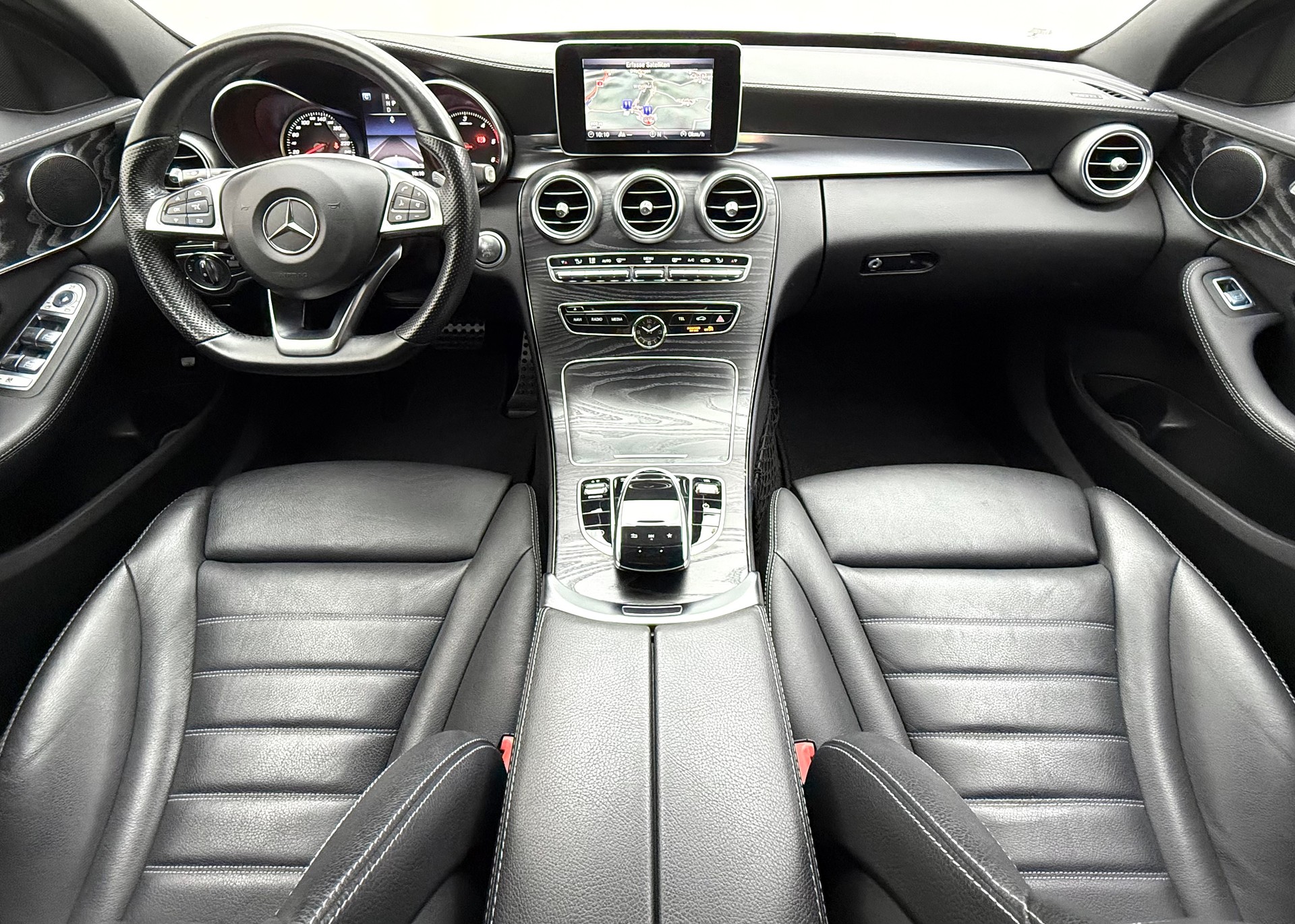 MERCEDES-BENZ C 250 d Swiss Star AMG Line 4Matic 9G-Tronic-image-7