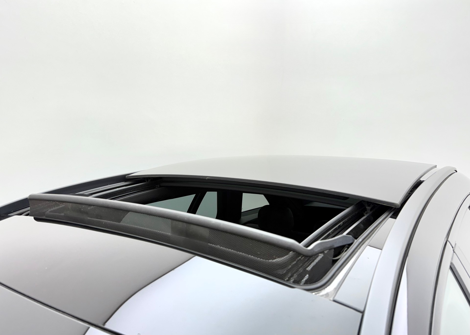 MERCEDES-BENZ C 250 d Swiss Star AMG Line 4Matic 9G-Tronic-image-16
