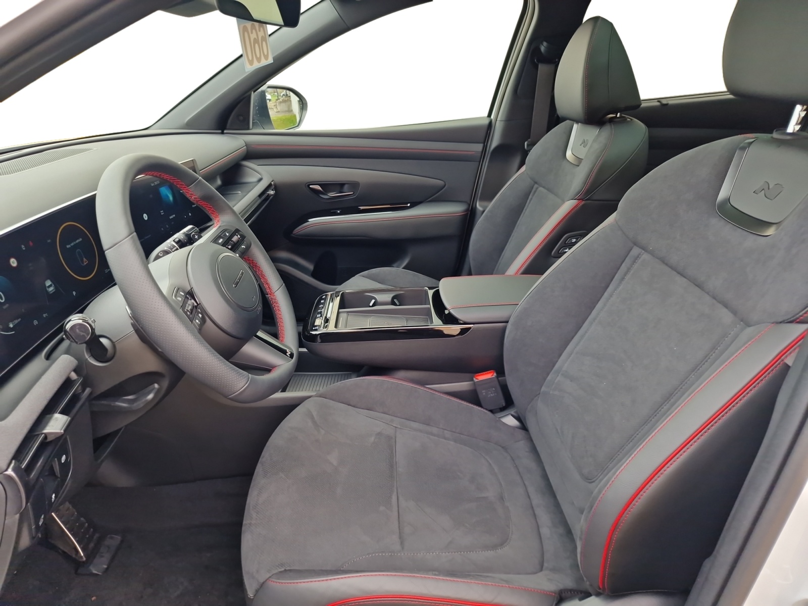 HYUNDAI Tucson 1.6 T-GDI N-Line MHEV 4x4 180PS Panorama-image-10