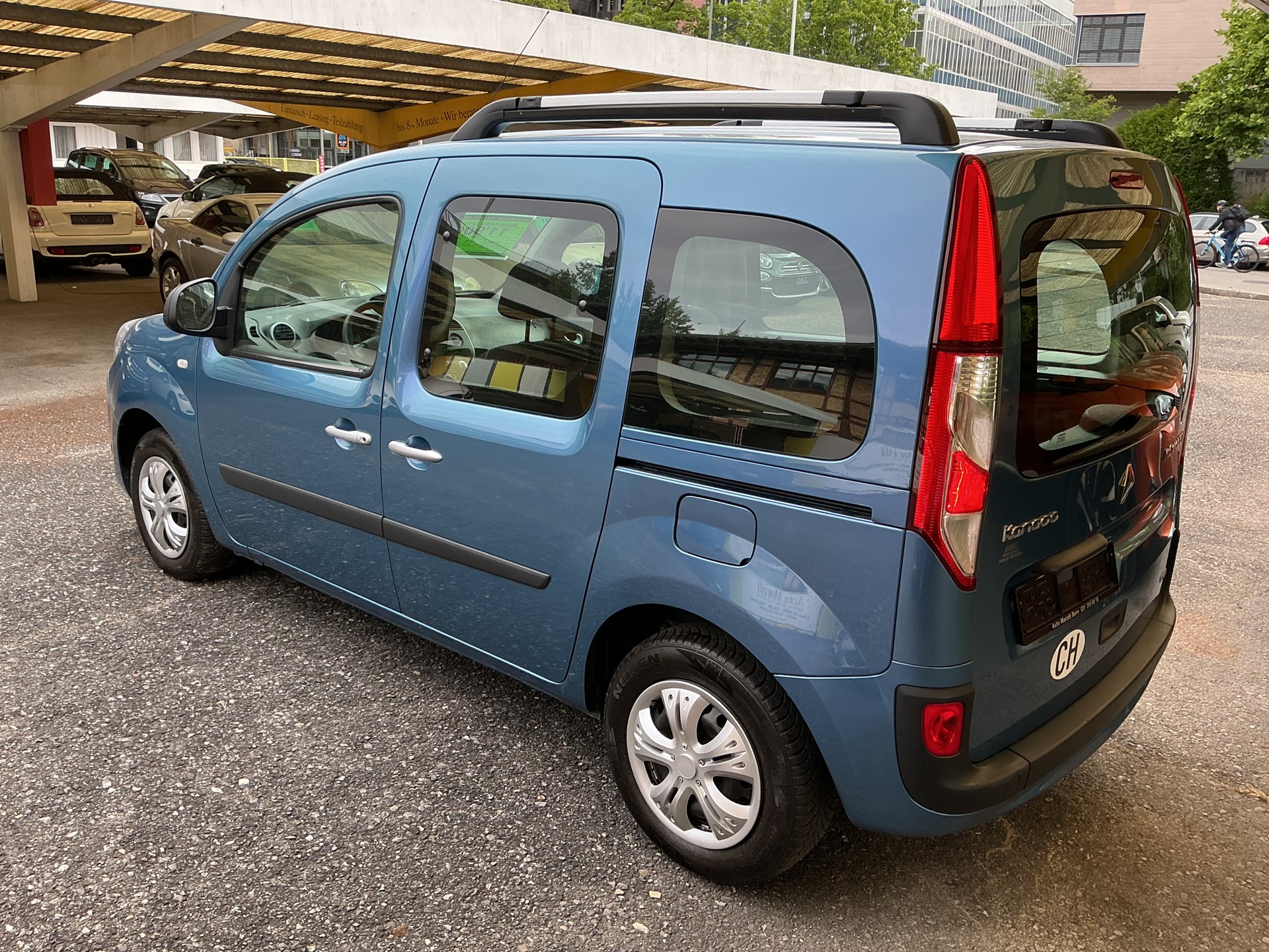 RENAULT Kangoo 1.2 16V Turbo Dynamique-image-1