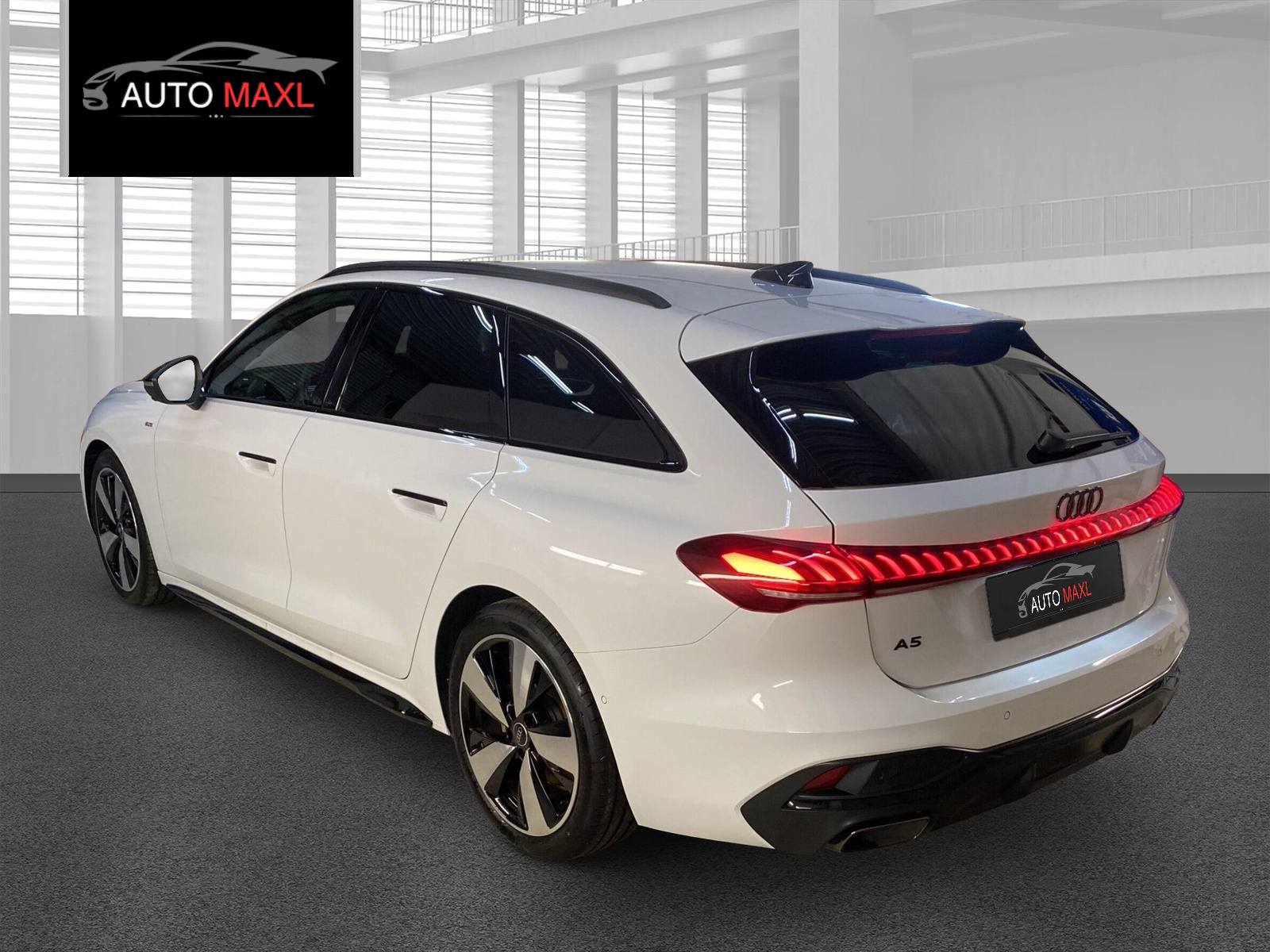 AUDI A5 Avant 2.0 TFSI S-tronic S-line-image-3