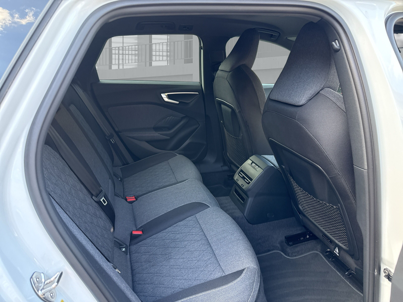 AUDI A5 Avant 2.0 TFSI S-tronic S-line-image-15
