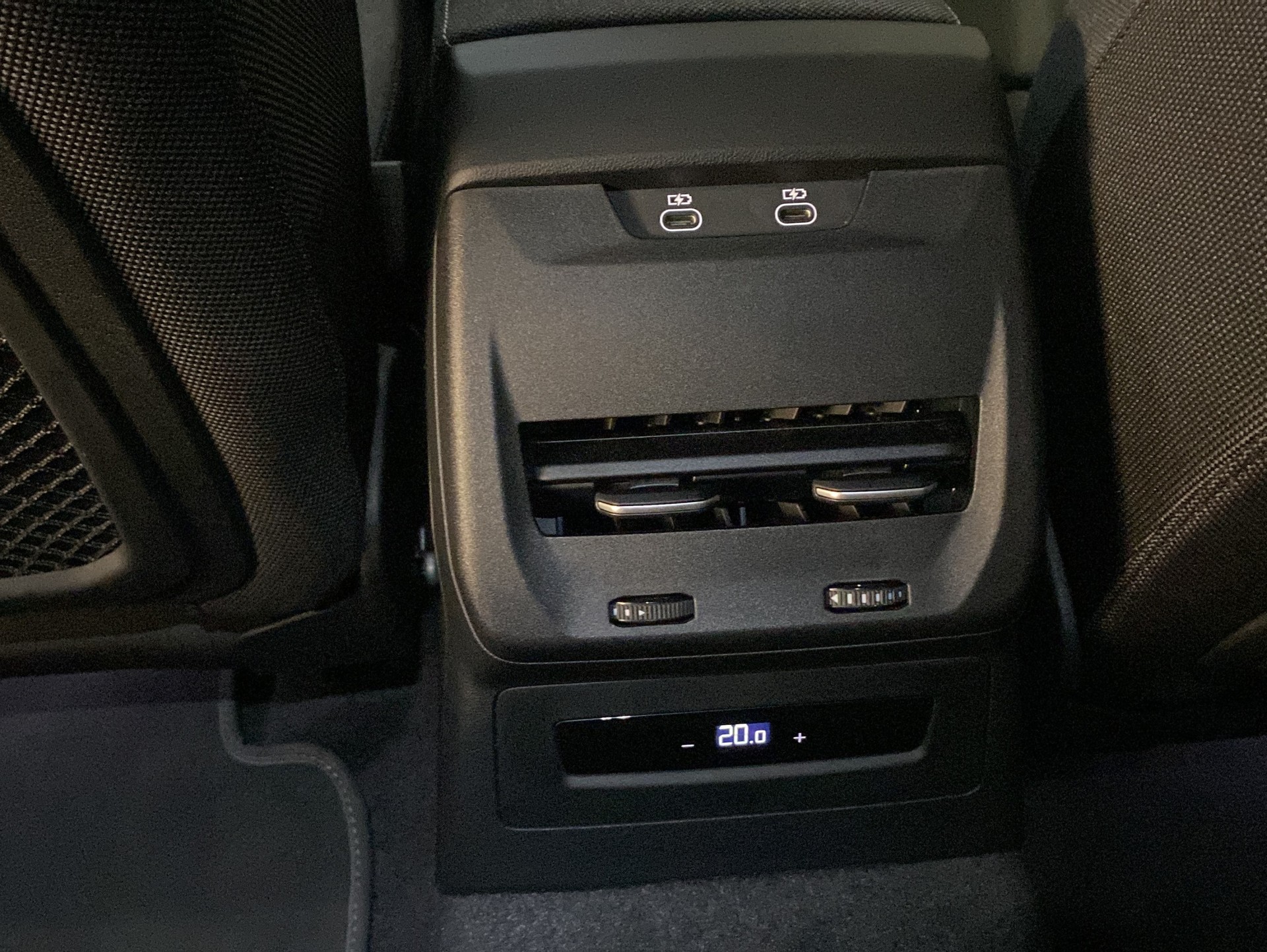 AUDI A5 Avant 2.0 TFSI S-tronic S-line-image-11