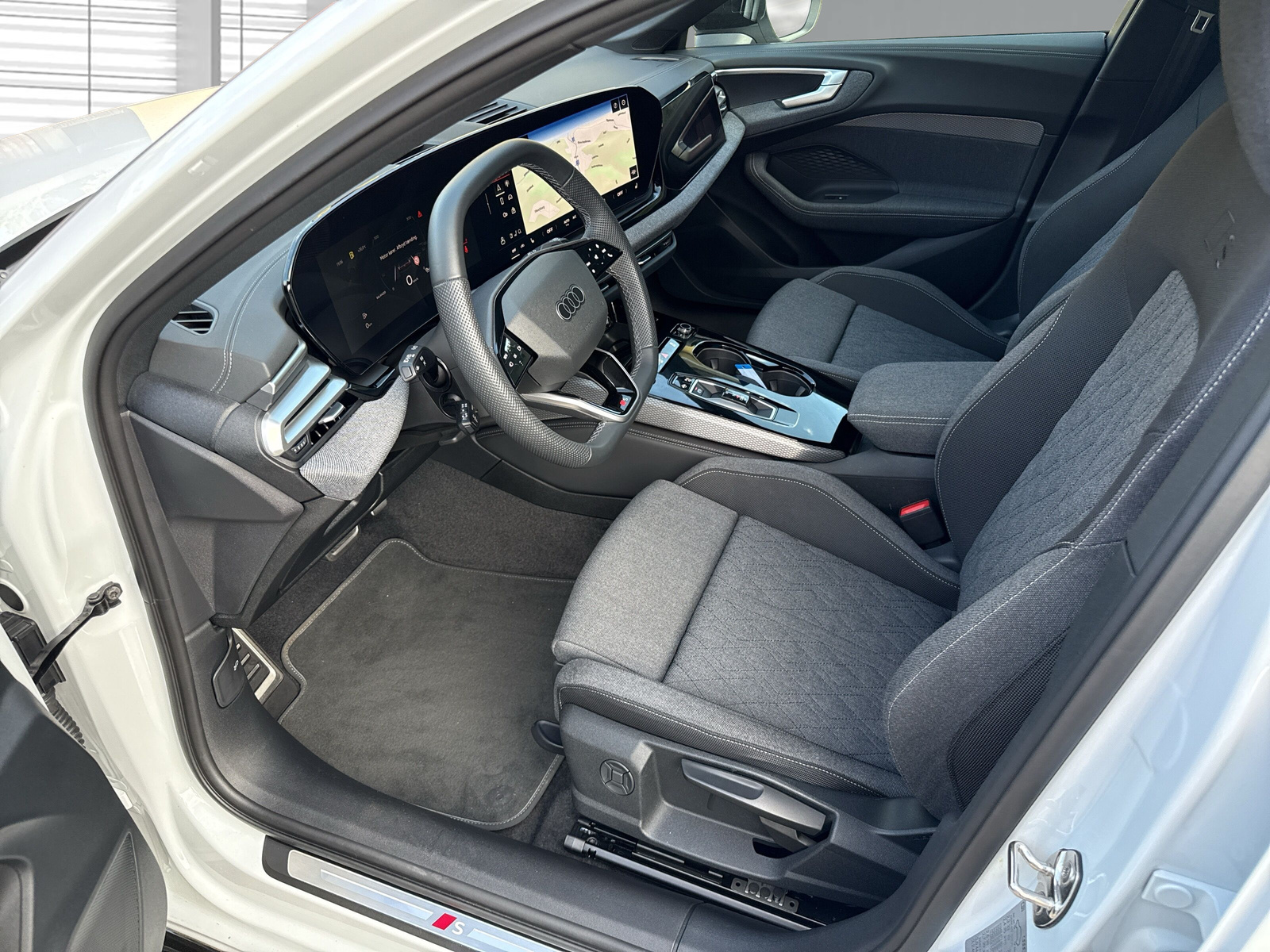 AUDI A5 Avant 2.0 TFSI S-tronic S-line-image-10