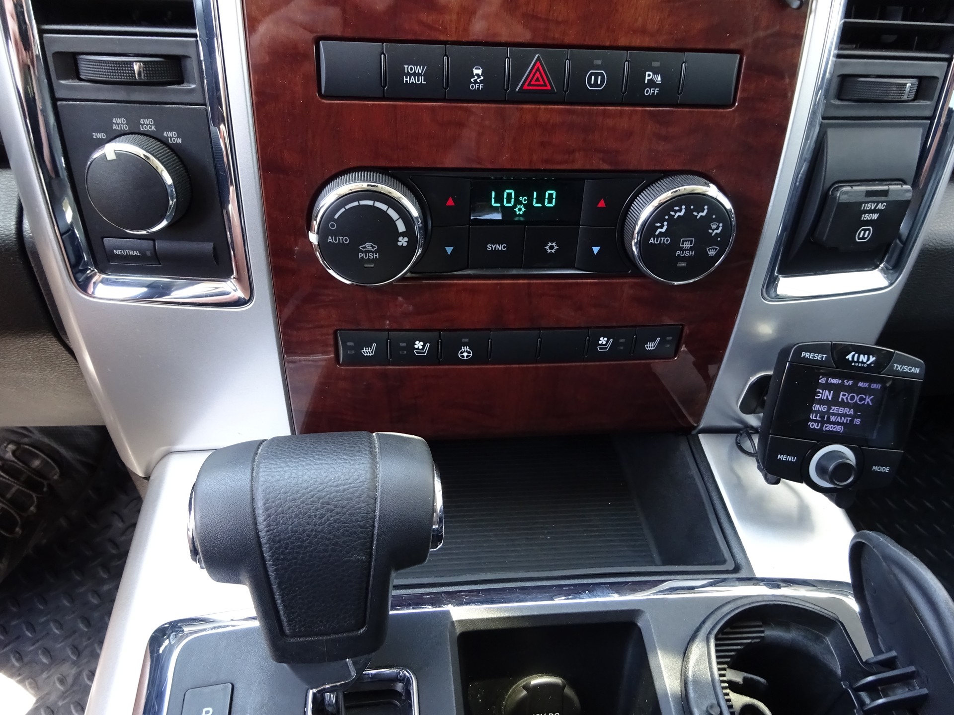 DODGE Ram-image-12