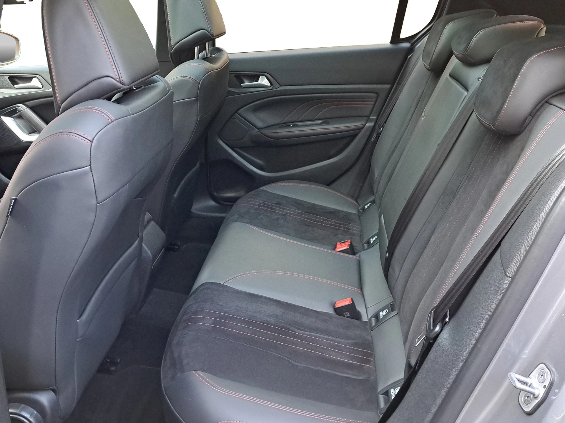 PEUGEOT 308 1.6 THP GT EAT-image-7