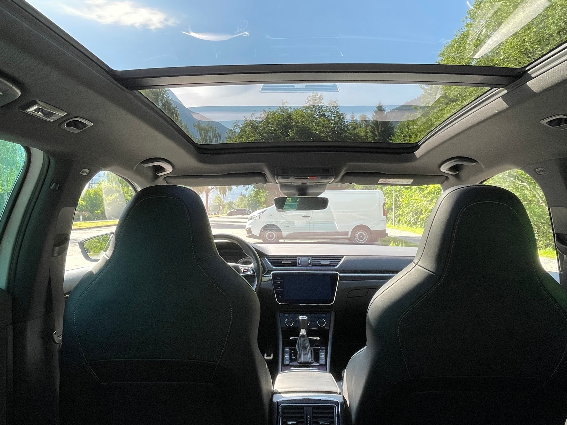 SKODA 2.0 TSI 280 SportLine 4x4 DSG-image-5