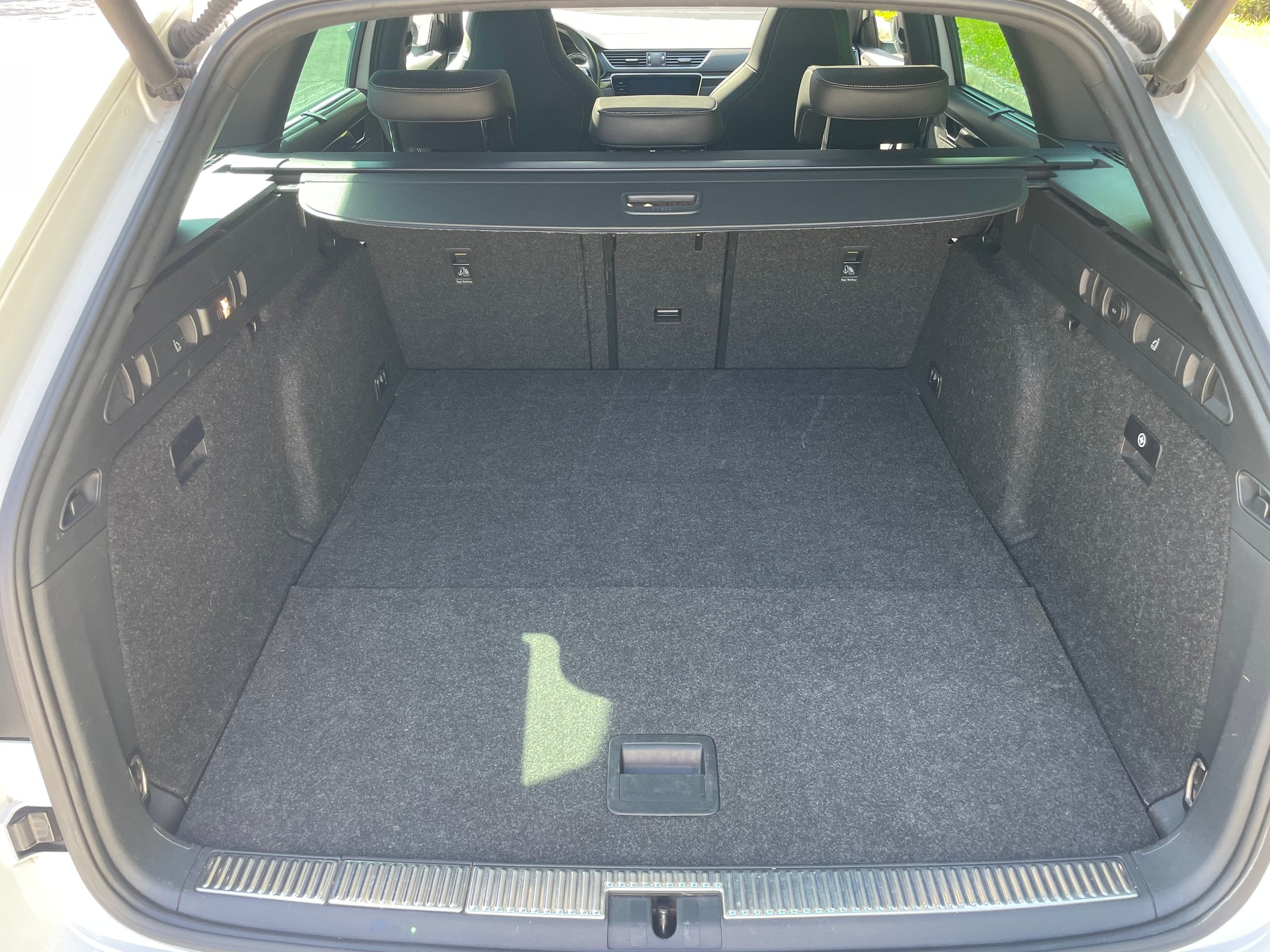 SKODA 2.0 TSI 280 SportLine 4x4 DSG-image-4