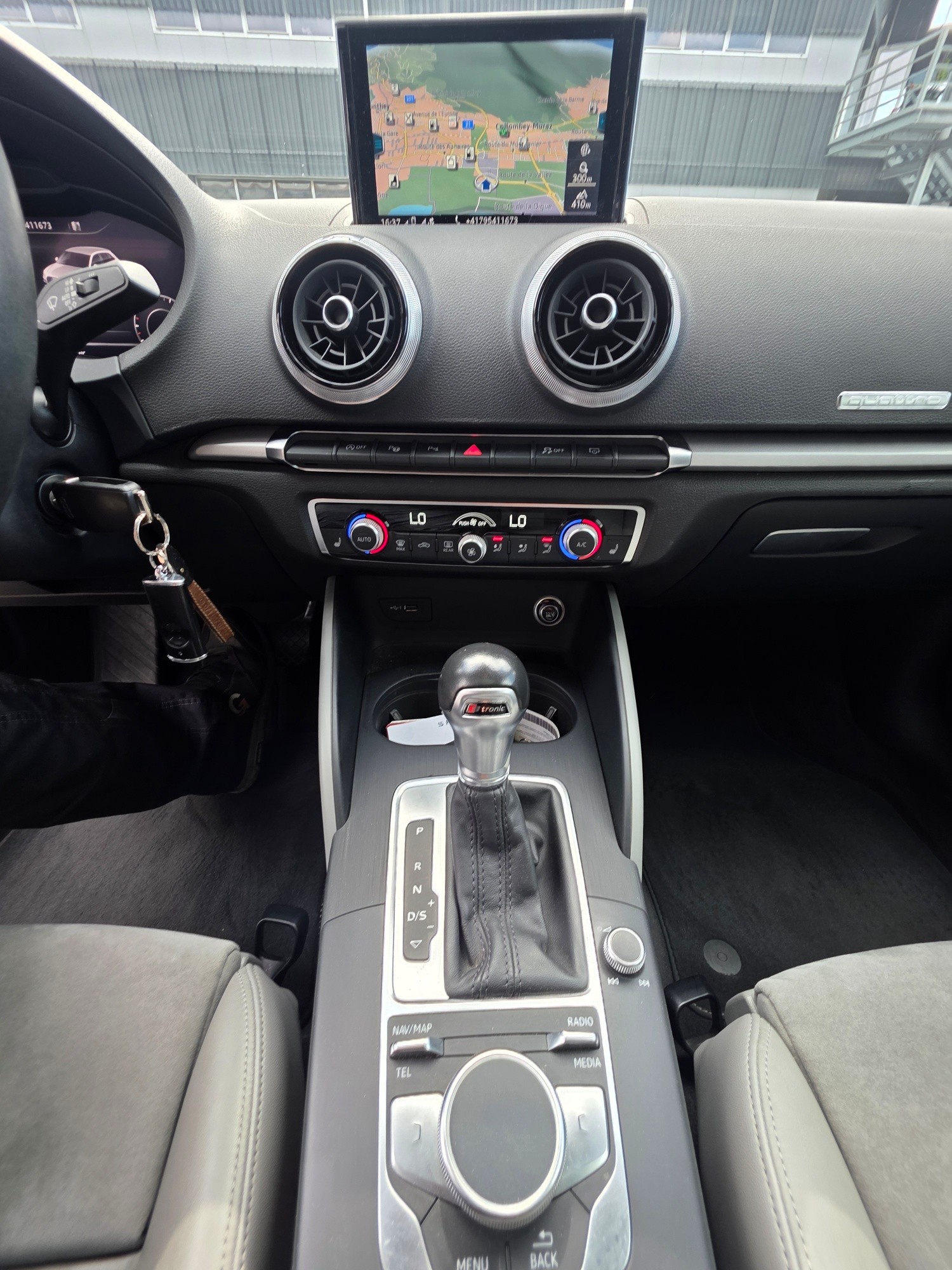 AUDI A3 Sportback 2.0 TDI S-tronic quattro-image-10
