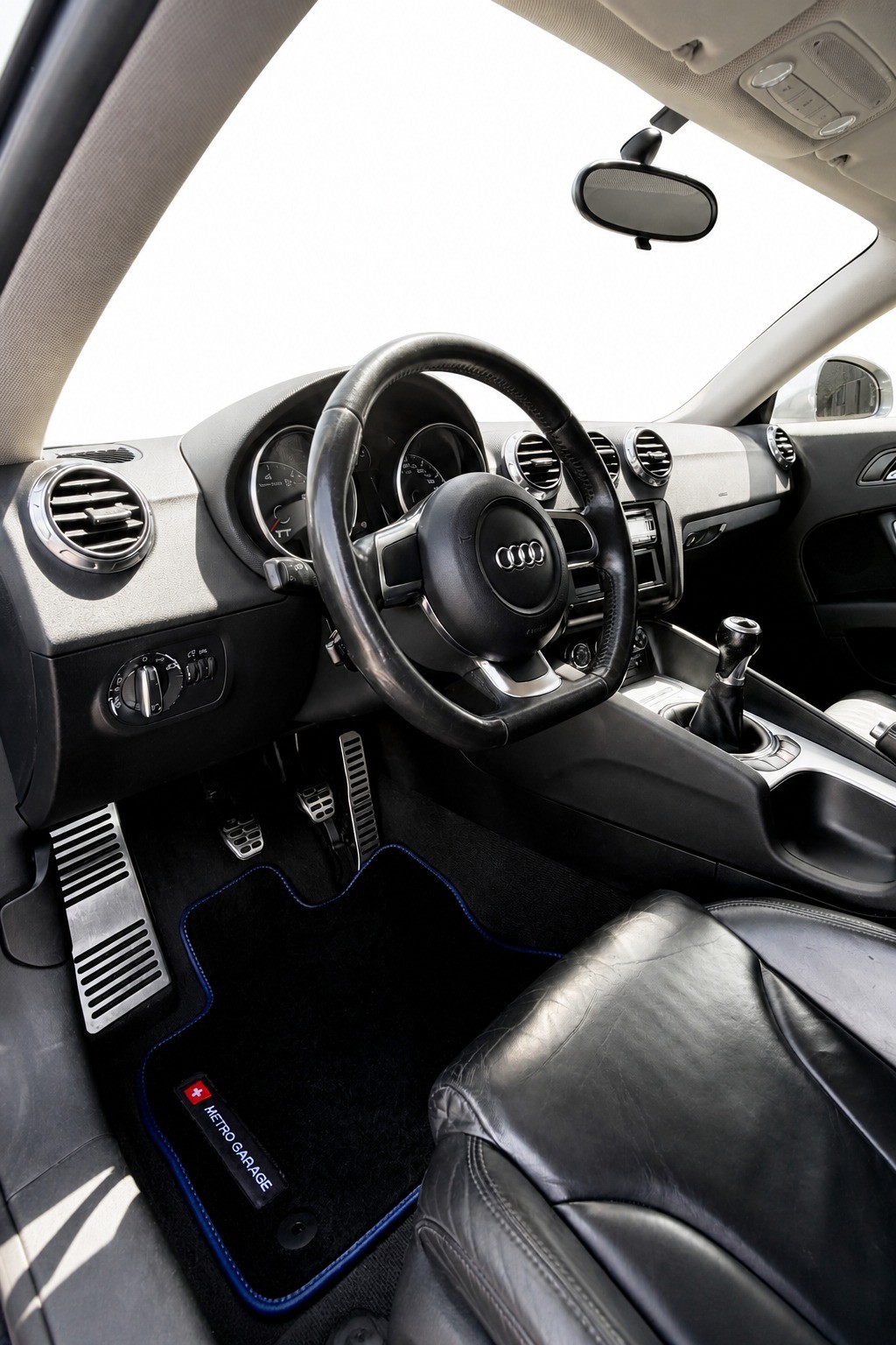 AUDI TT Coupé 2.0 TFSI-image-8