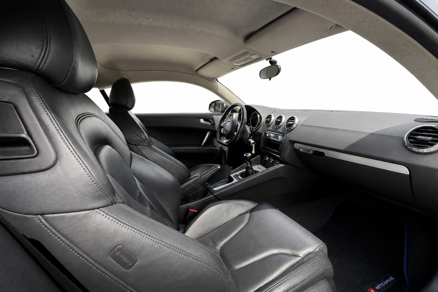 AUDI TT Coupé 2.0 TFSI-image-13