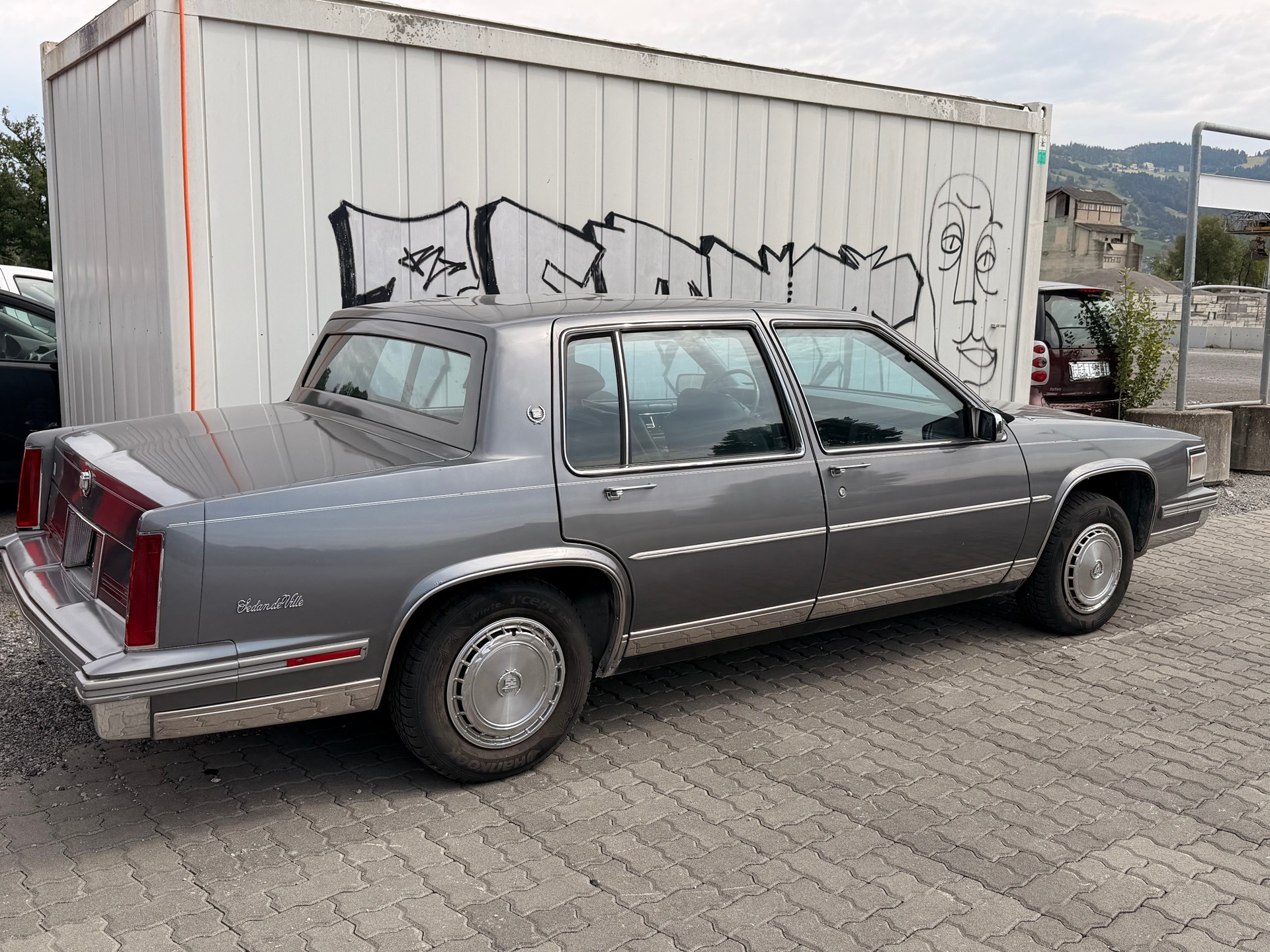 CADILLAC Fleetwood 4.5 D'Elegance-showroom-element-2