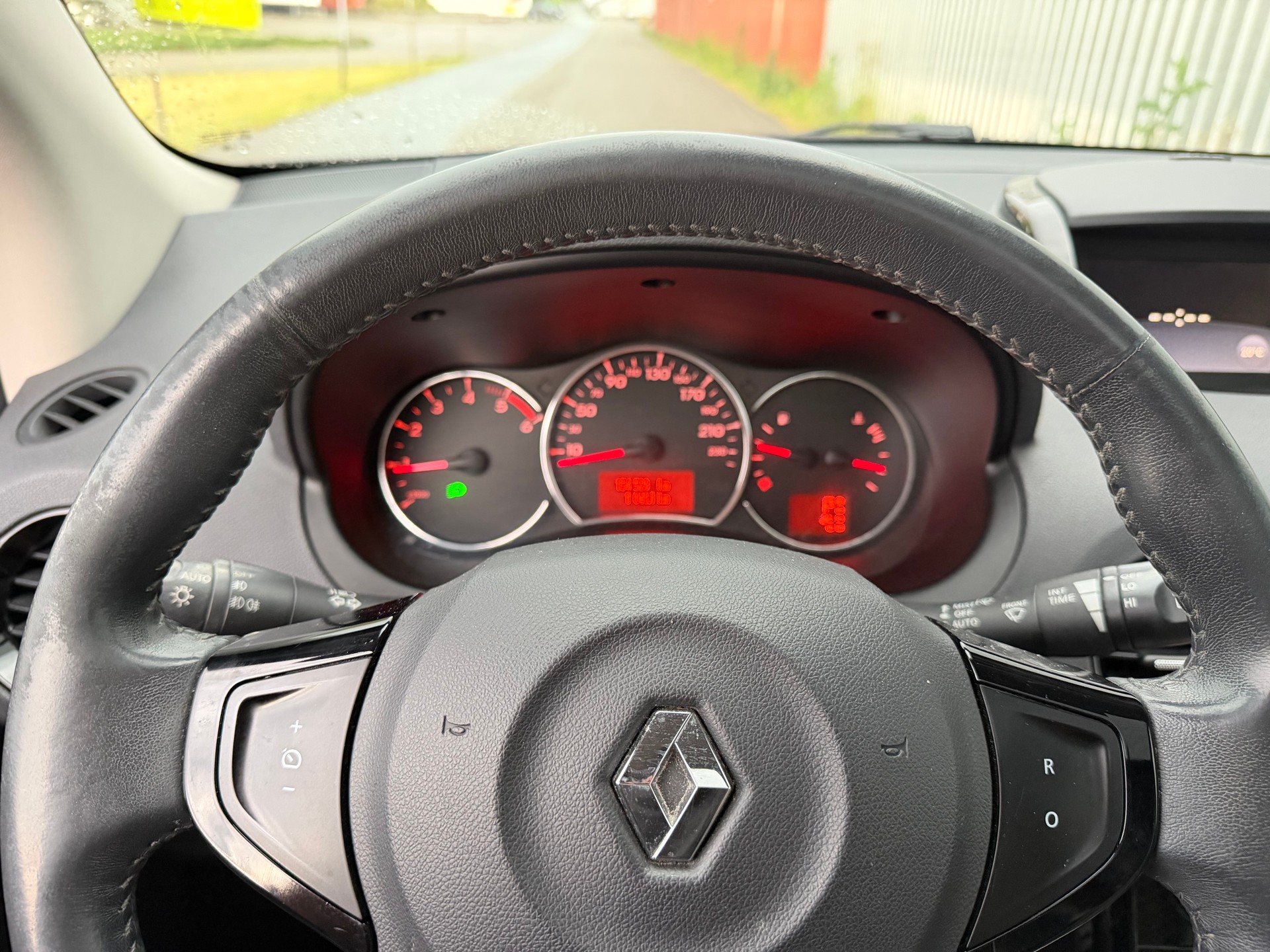 RENAULT Koleos 2.0 dCi Dynamique 4x4 Automatic-image-12