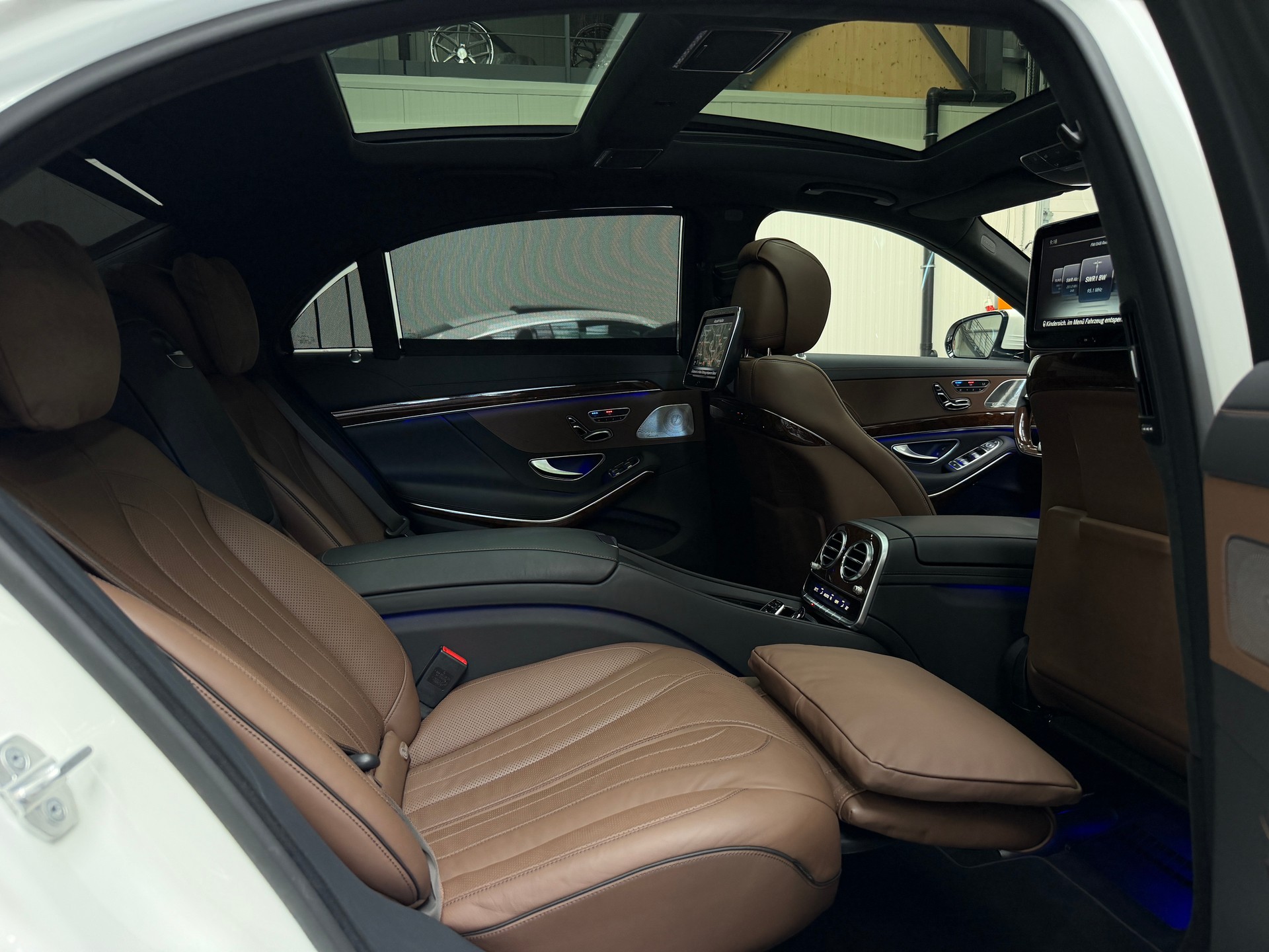MERCEDES-BENZ S 350 L AMG-Line BlueTEC 4Matic 7G-Tronic-image-26