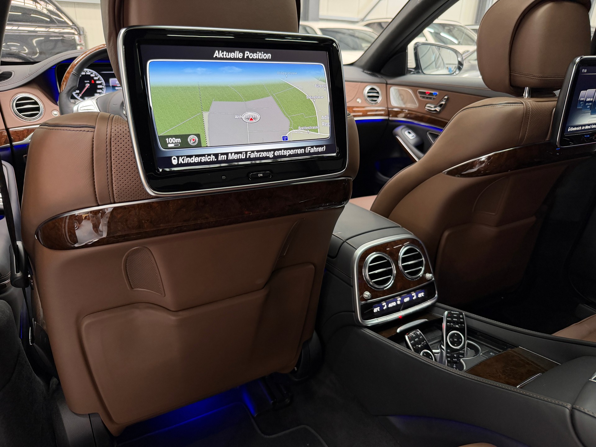 MERCEDES-BENZ S 350 L AMG-Line BlueTEC 4Matic 7G-Tronic-image-23