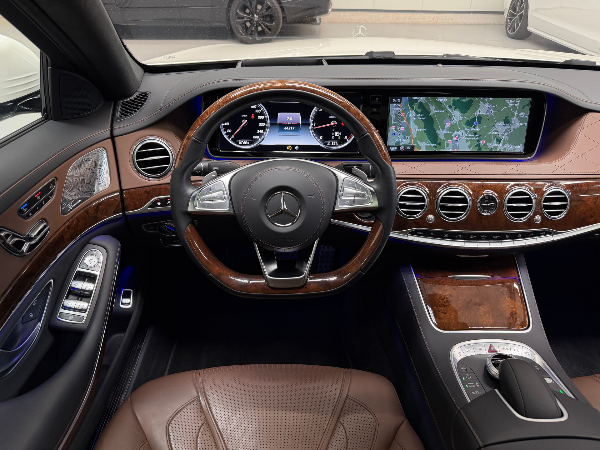 MERCEDES-BENZ S 350 L AMG-Line BlueTEC 4Matic 7G-Tronic-image-14