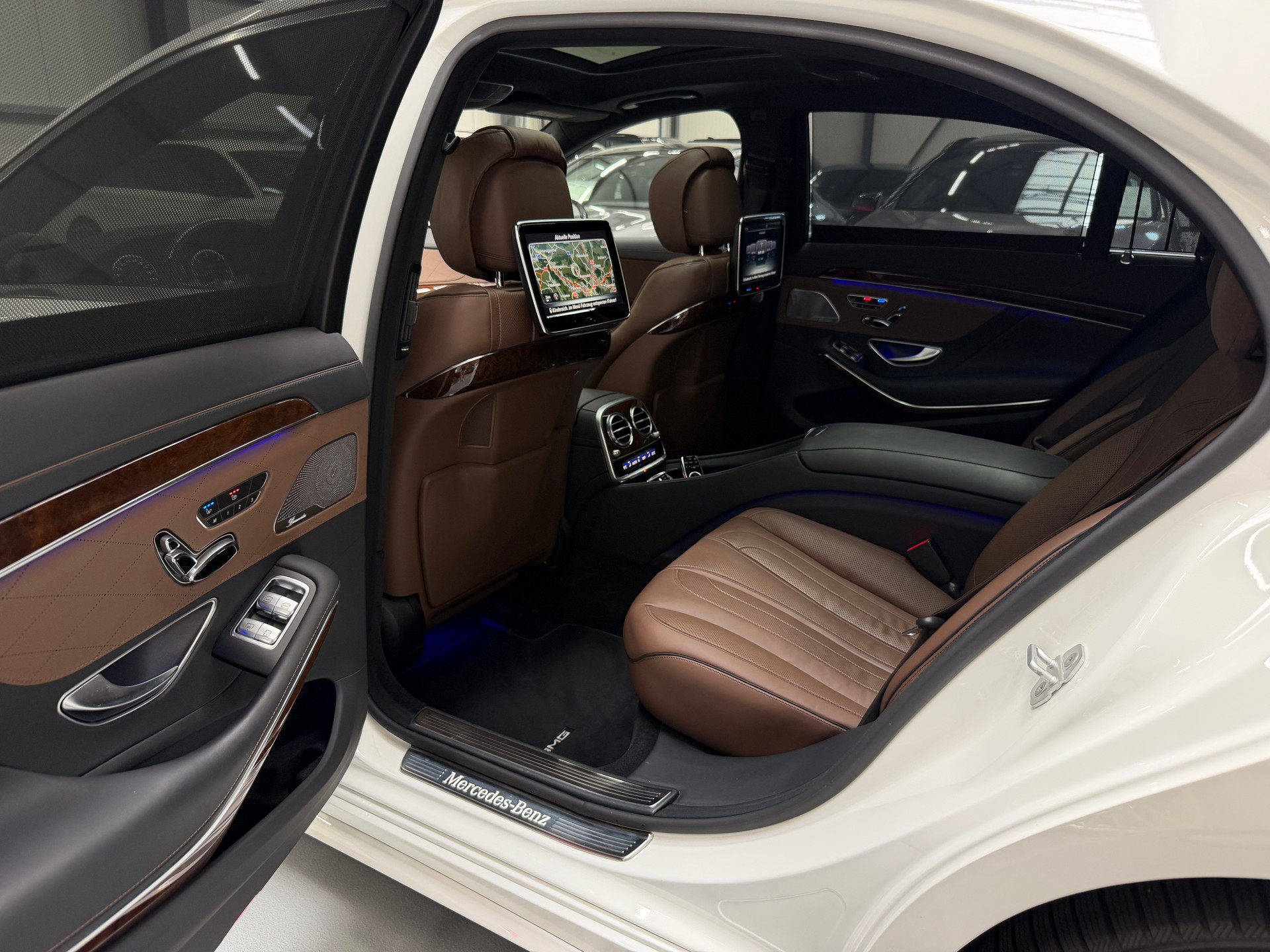 MERCEDES-BENZ S 350 L AMG-Line BlueTEC 4Matic 7G-Tronic-image-22