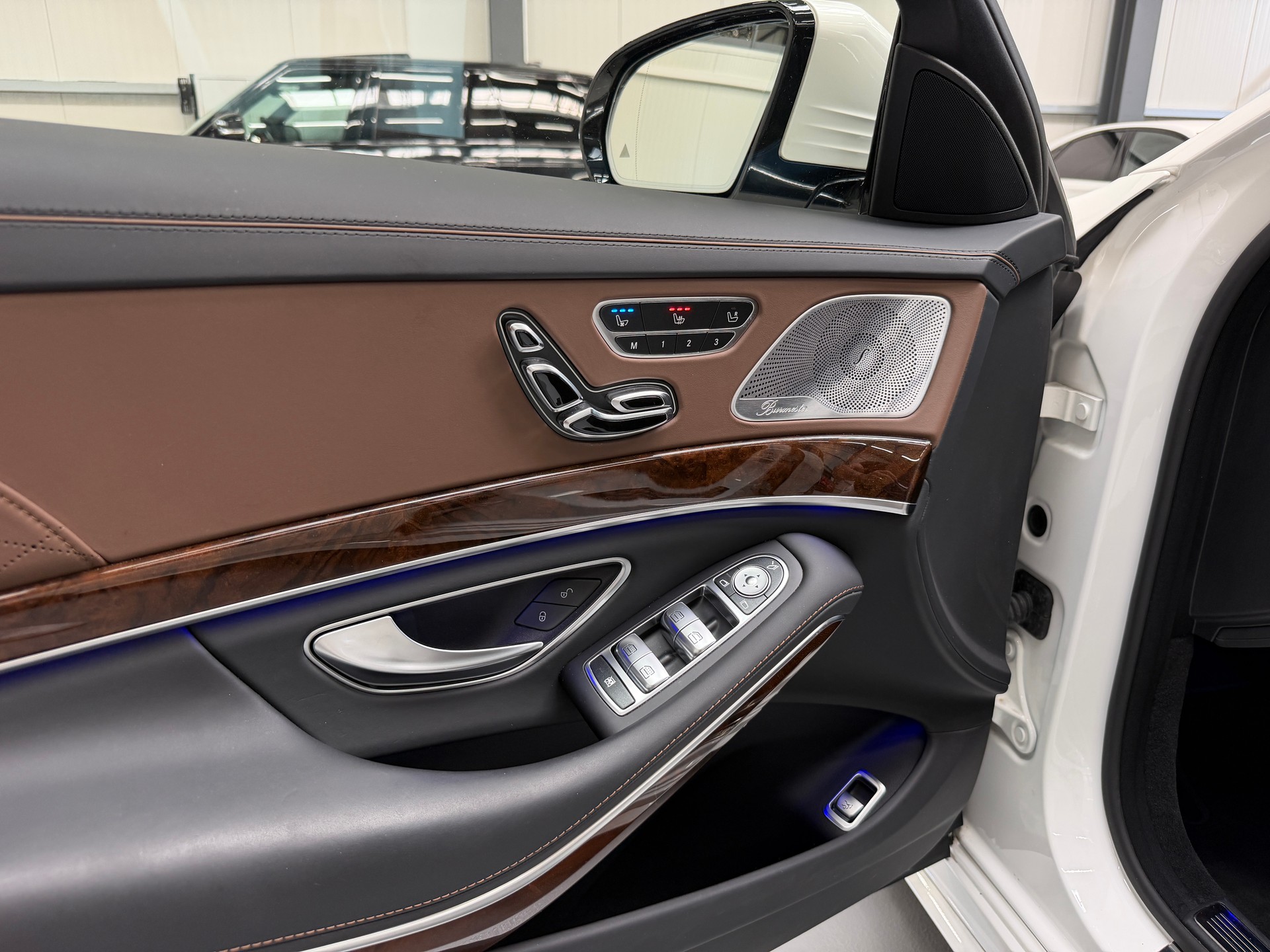 MERCEDES-BENZ S 350 L AMG-Line BlueTEC 4Matic 7G-Tronic-image-21