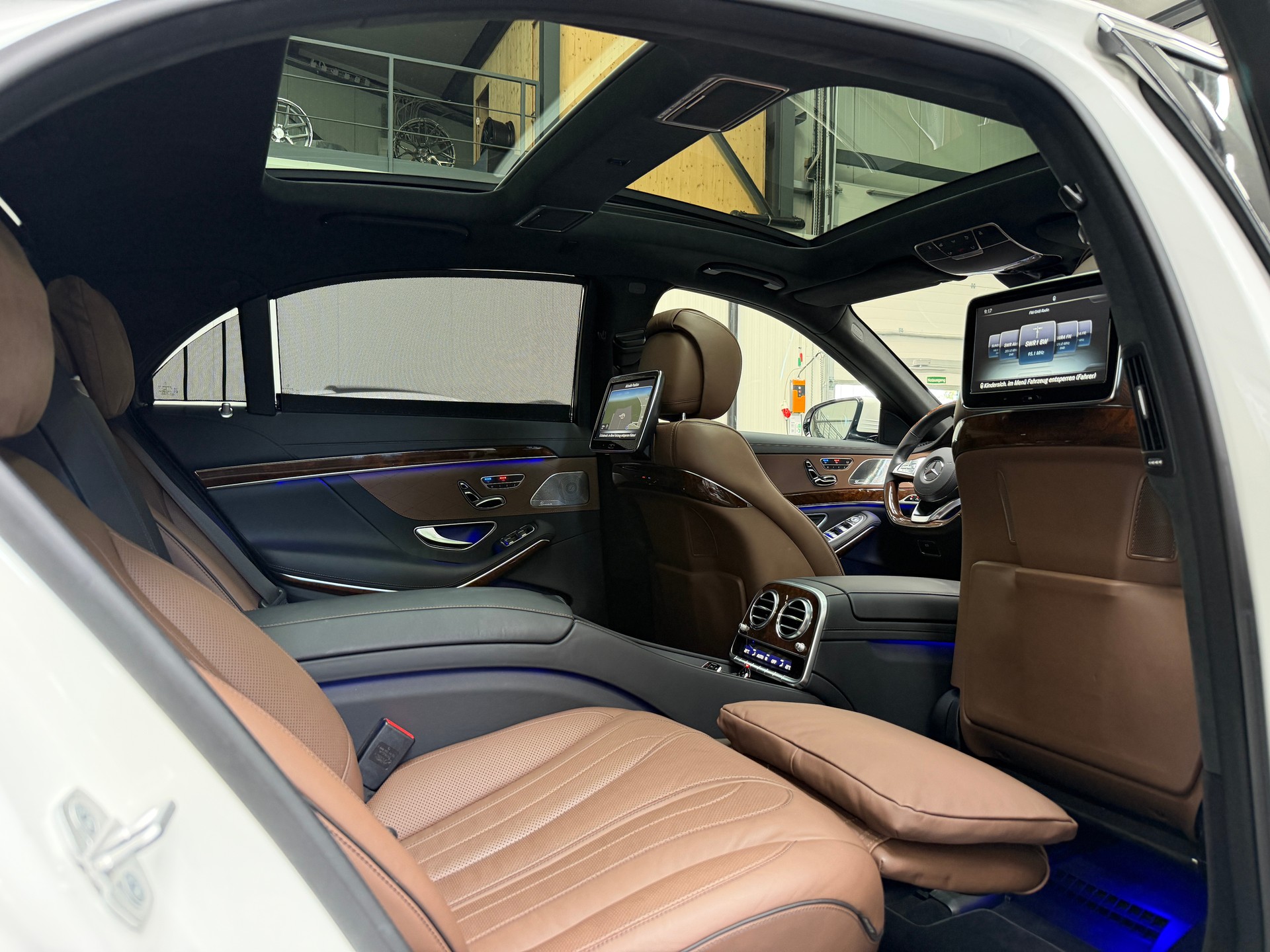 MERCEDES-BENZ S 350 L AMG-Line BlueTEC 4Matic 7G-Tronic-image-25